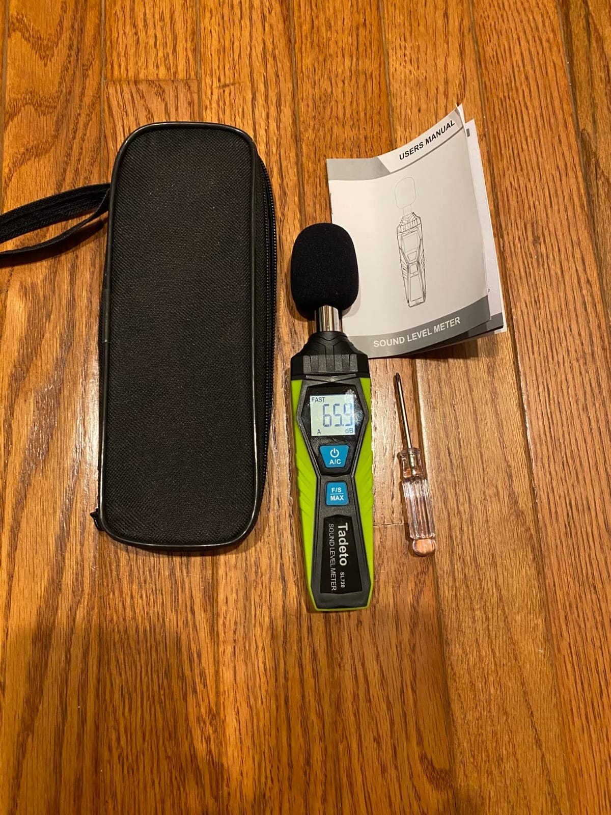 Decibel Meter, Tadeto Digital Sound Level Meter Portable SPL Meter 30dB to 130dB MAX Data Hold with LCD Display Backlight A/C Weighted for Home Factories customer photo 1