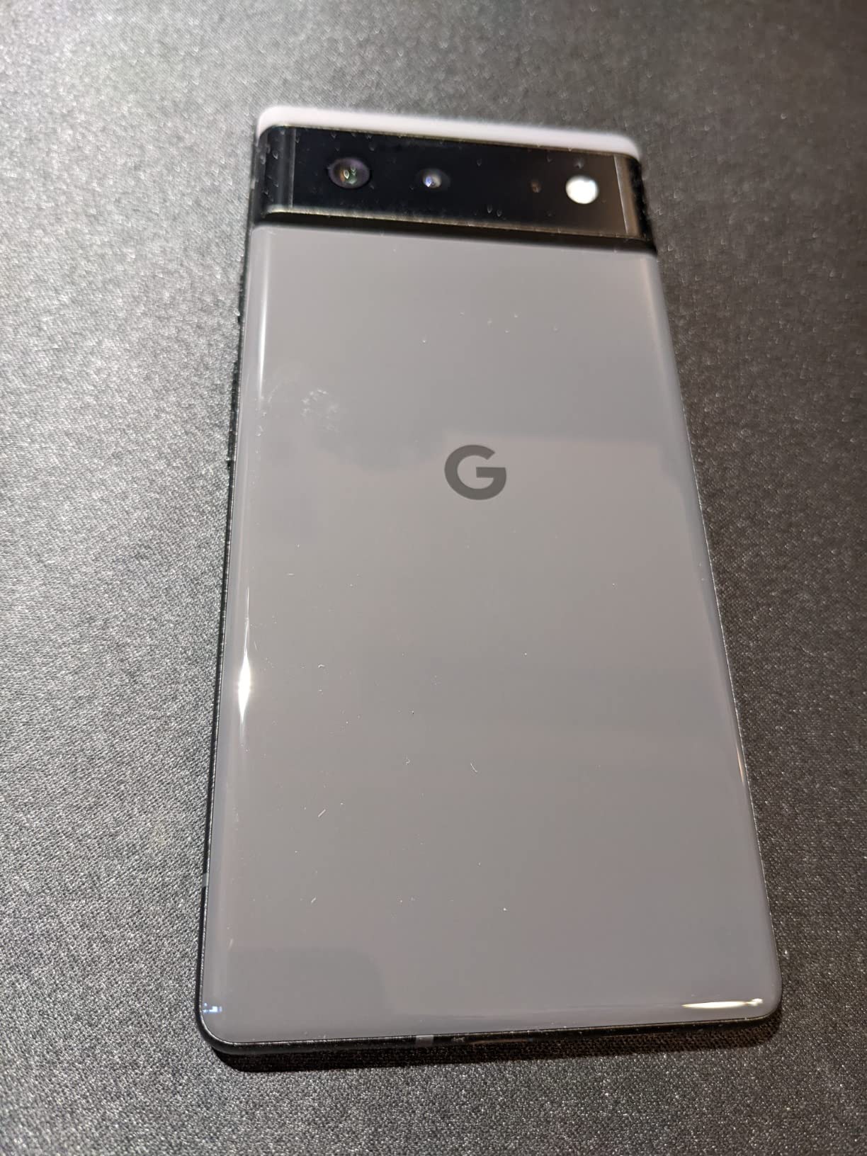 Google Pixel 6 – 5G Android Phone - Unlocked Smartphone with Wide and Ultrawide Lens - 128GB - Stormy Black customer photo 2