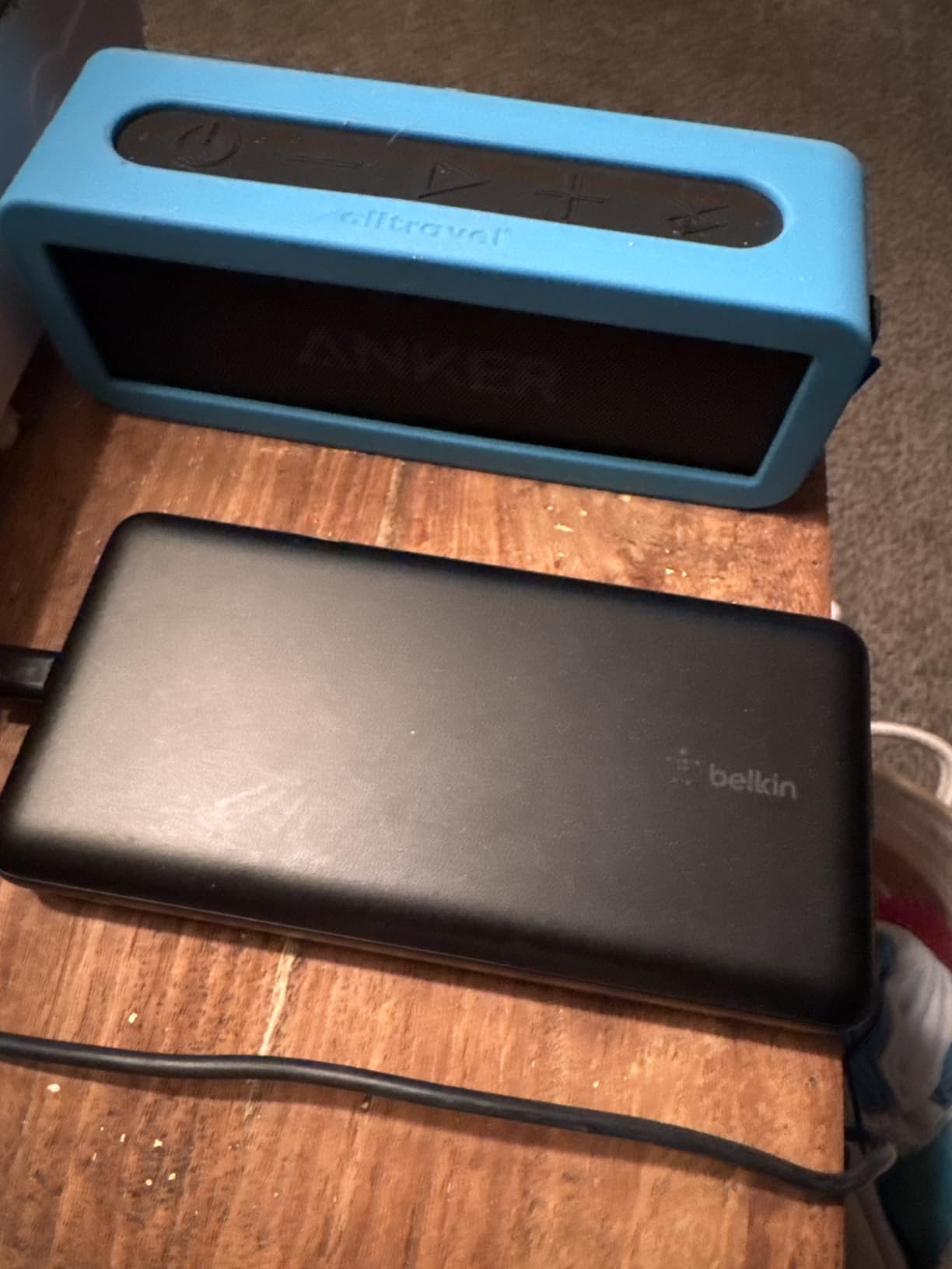 Belkin 20000mAh 15W 3 Port Power Bank, USB A to USB C Cable Included customer photo 2