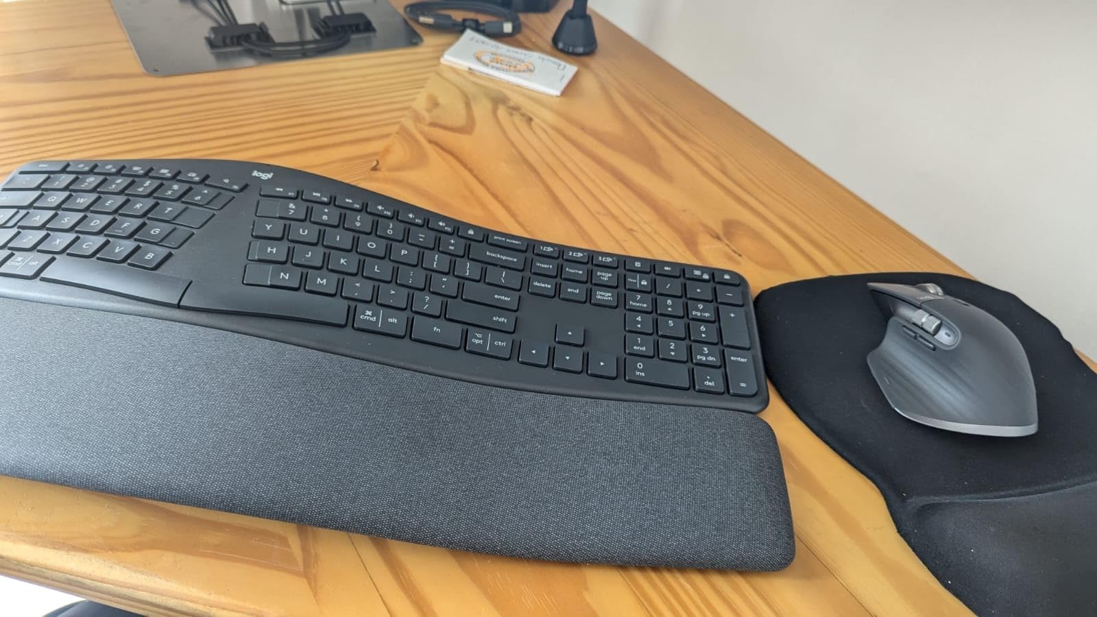 Logitech MX Master 3S Performance Wireless Mouse - Graphite With Bolt Reciever customer photo 1