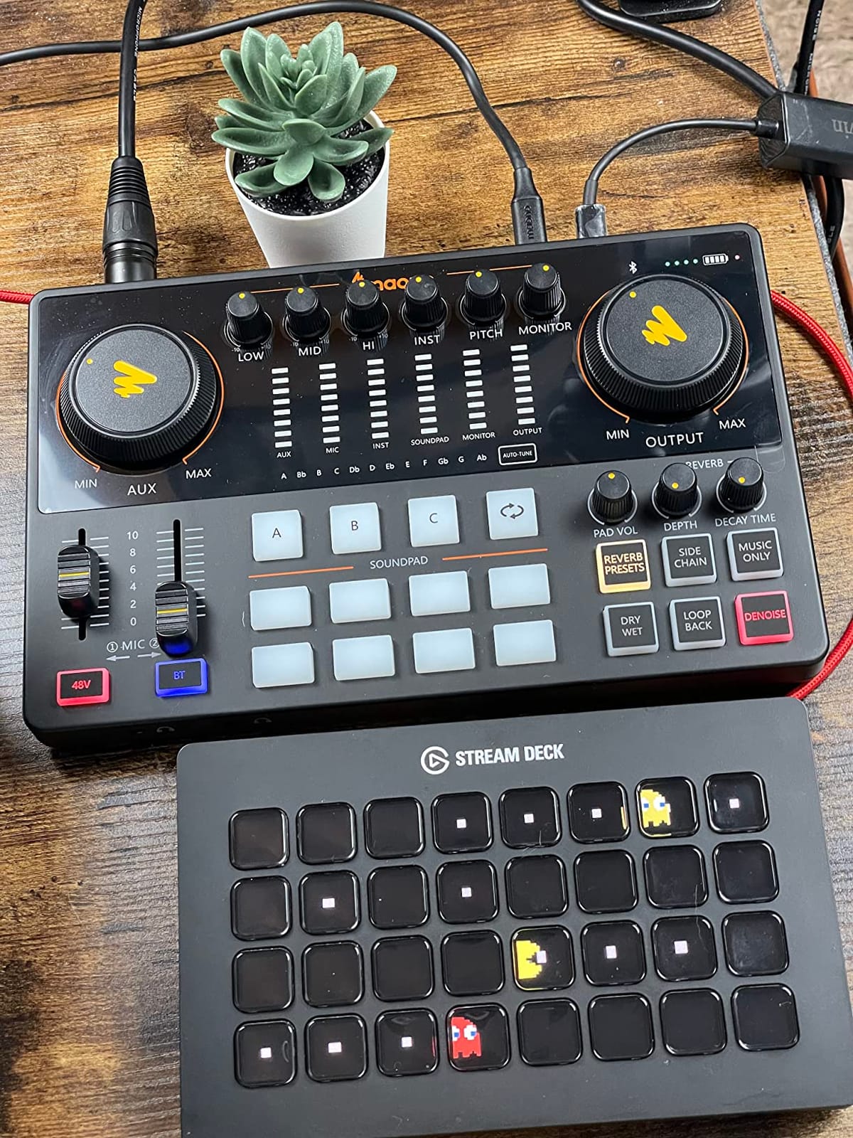 MAONO AME2 Audio Interface Mixer, Podcast Studio Console with XLR Input customer photo 1