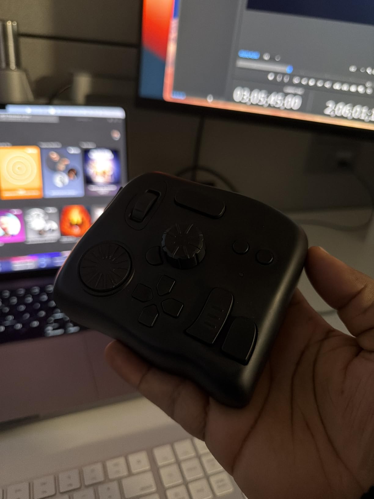 TOUR BOX Elite Editing Controller, Wireless Pro Creative Console, Black customer photo 2