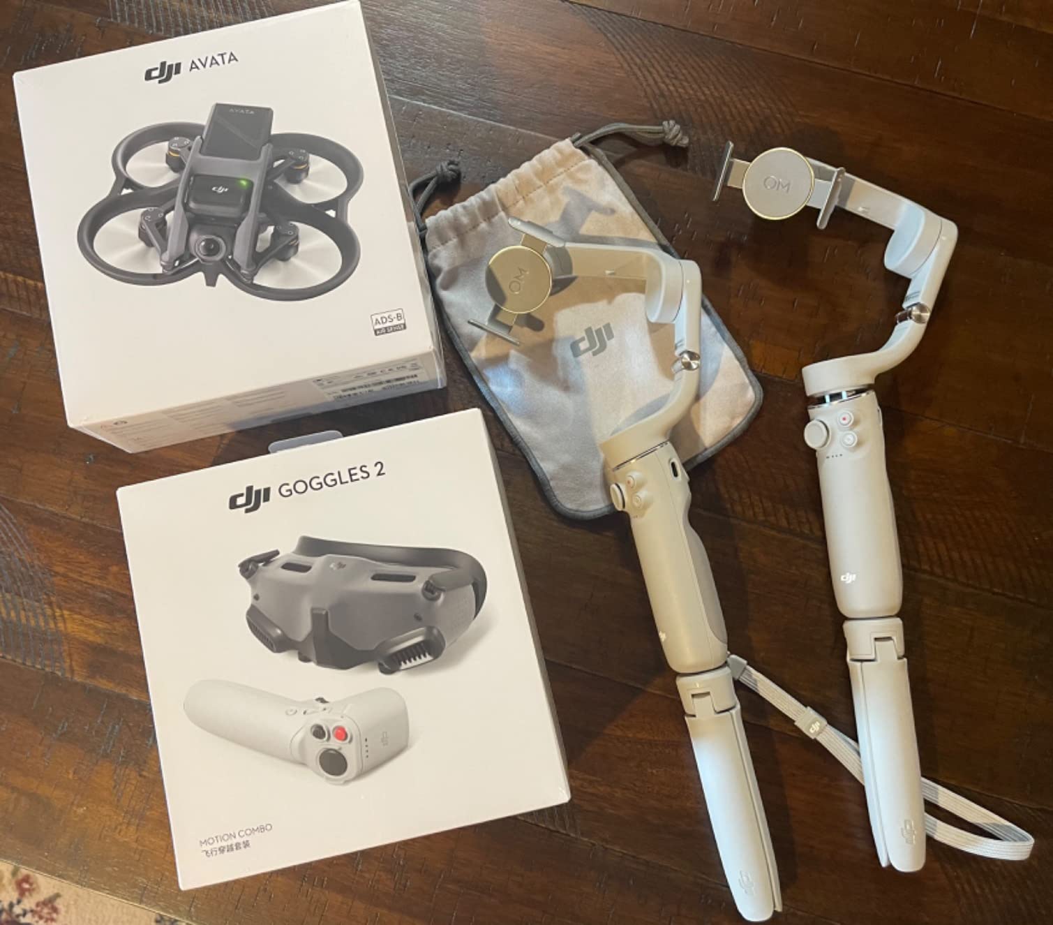DJI Avata Pro-View Combo (DJI Goggles 2) - First-Person View Drone UAV Quadcopter with 4K Stabilized Video, Super-Wide 155° FOV, Built-in Propeller Guard, HD Low-Latency Transmission customer photo 1