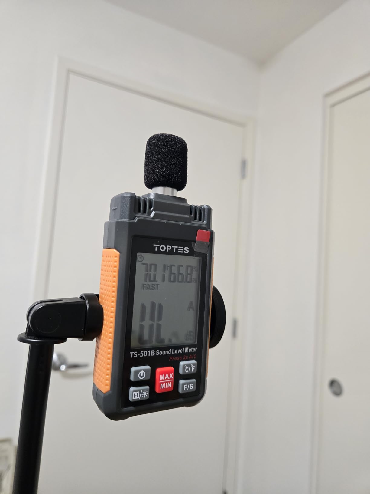 Decibel Meter, TopTes TS-501B Sound Level Meter with 2.25” Backlit LCD Screen, Portable SPL Tester with A/C Weighted, Range 30-130dB, MAX/MIN, Data Hold, Use for Home, Noisy Neighbor, Factory - Orange customer photo 2