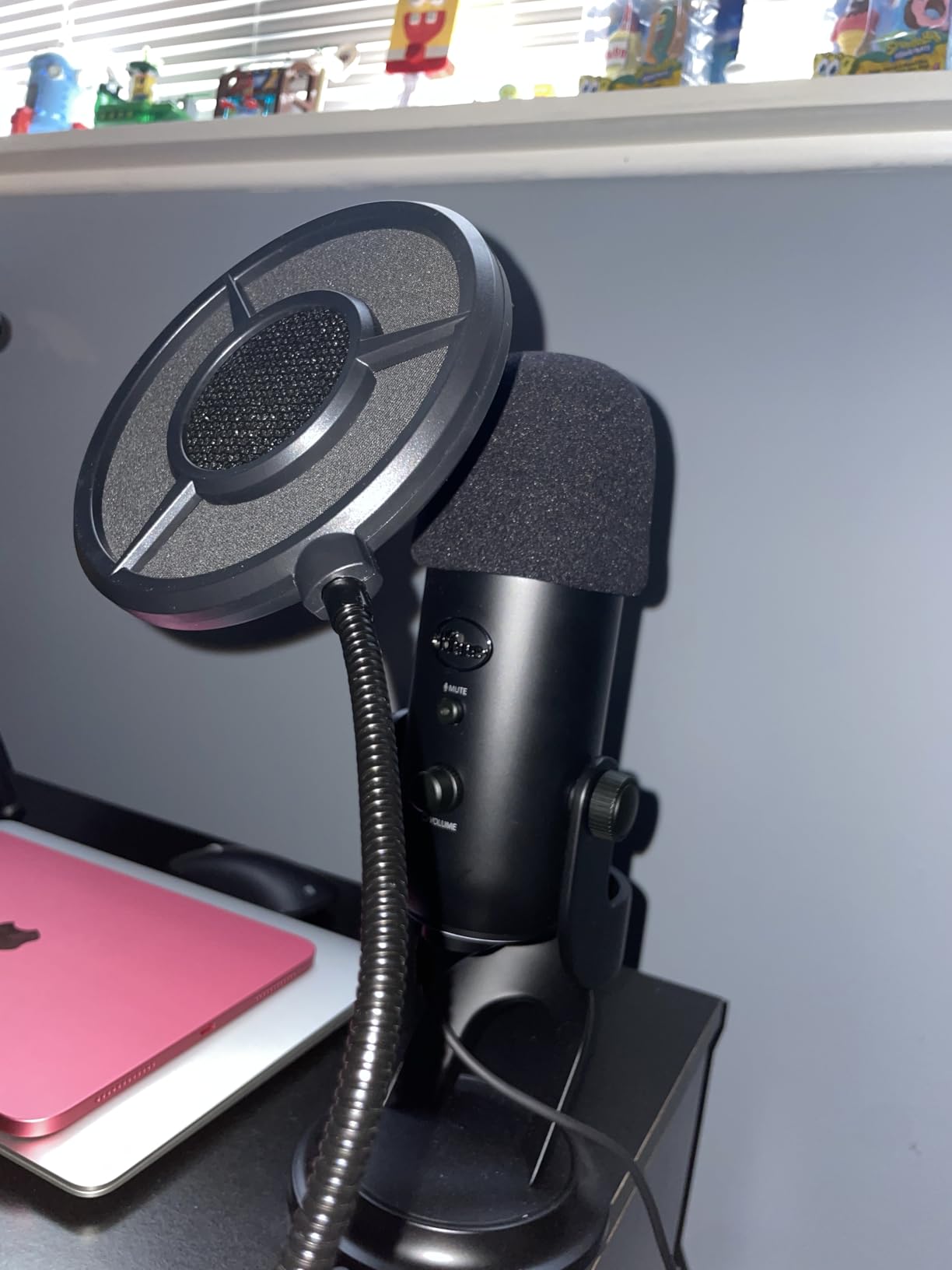 Blue Yeti Pop Filter Foam Windscreen - 5.5 Inch Diam 6 Layers Pop Filter for Mic Cover Yeti Pop Screen Compatible with Blue Yeti Microphone Professional Metal Pop Filter by YOUSHARES customer photo 1