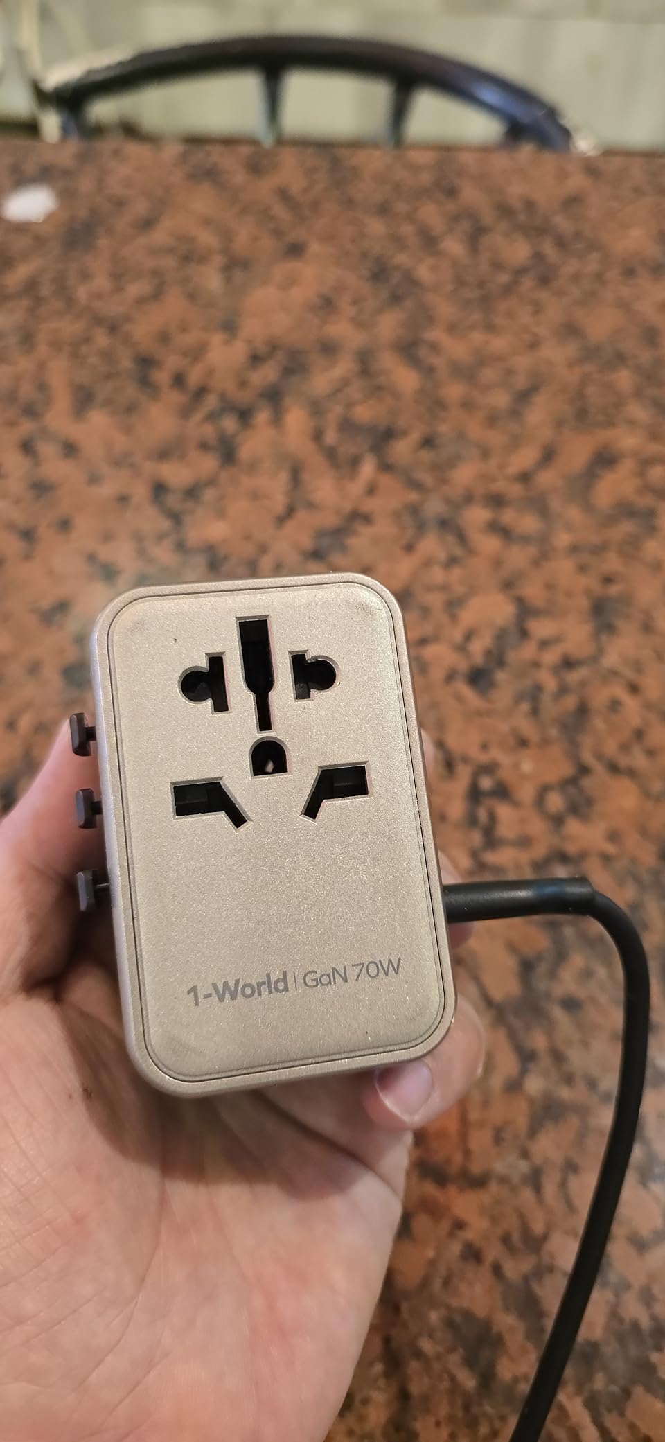 MOMAX 70W GaN Universal Travel Adapter, All-in-One Travel Charging customer photo 2