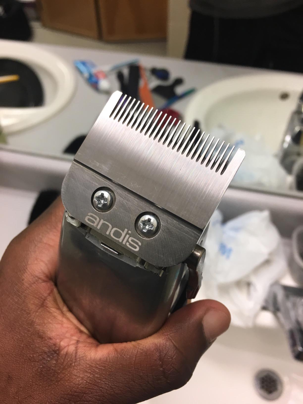 Andis 01820 Fade Master Adjustable Carbon Steel Blade Clipper, Aluminum customer photo 1