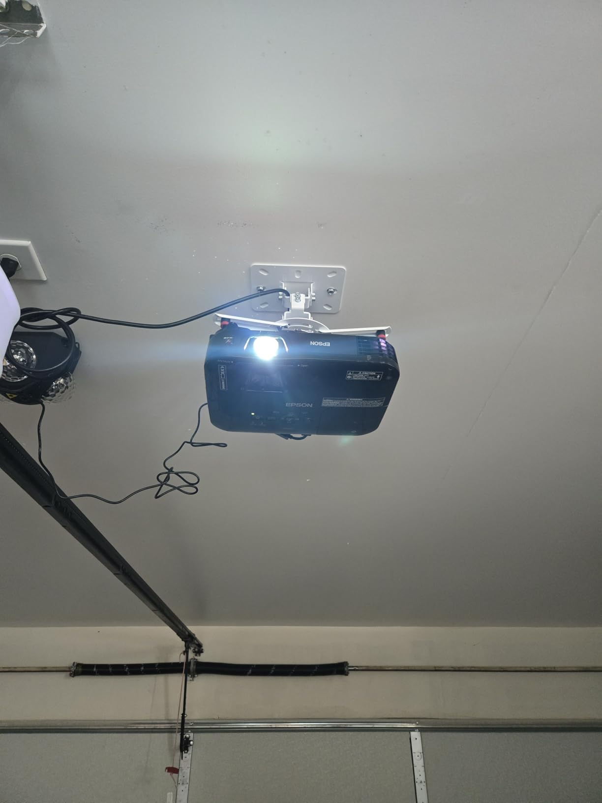XINLEI Universal Projector Ceiling Mount Low Profile Projector Mount w/Retractable Arms and Multiple Adjustment Function PR14W customer photo 1