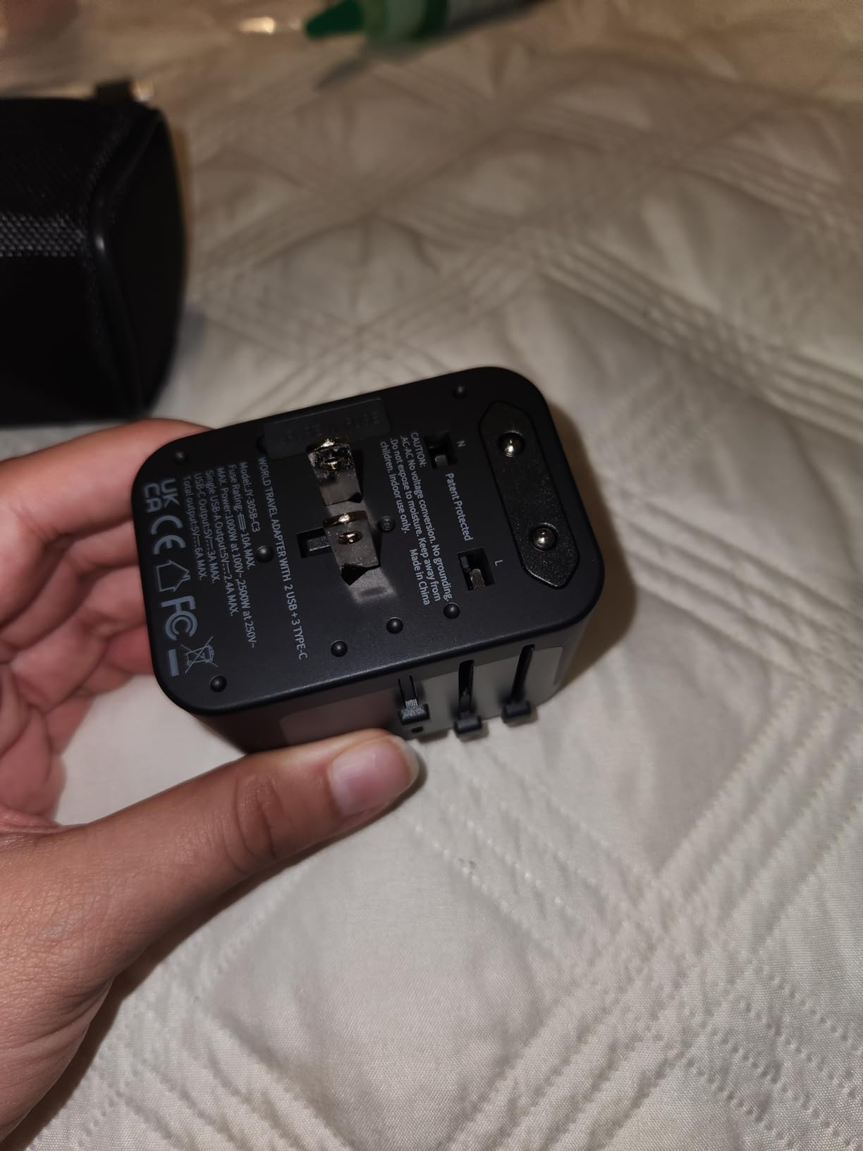 VINTAR Universal Travel Adapter 30W, International Power Adapter customer photo 2