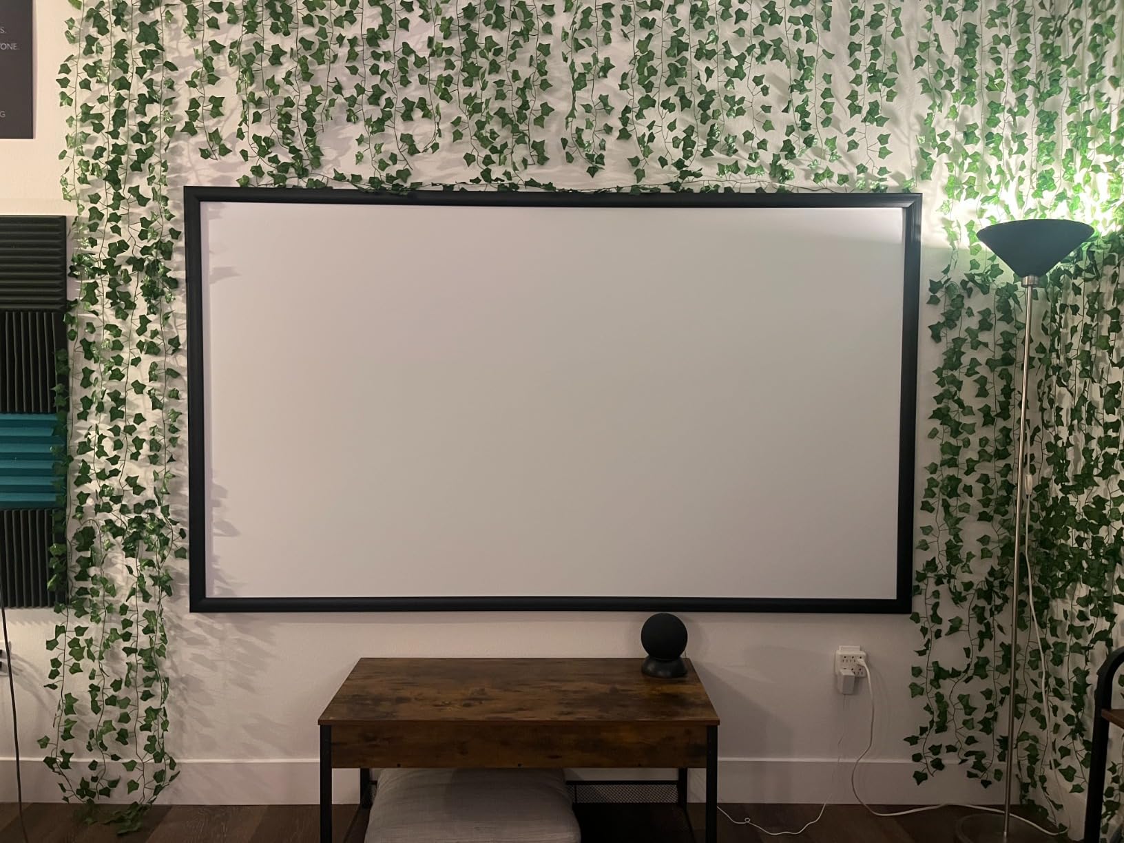 Fixed Frame Projector Screen - Matte 100 inch - Hang on Wall - 4K - 8K Ultra HD, HDTV, HDR & Active 3D, Ultra Short Throw - 16:9 Format customer photo 1