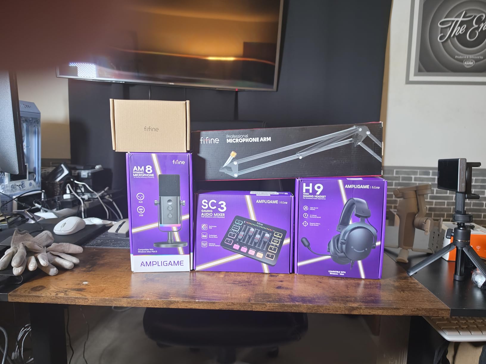 FIFINE Ampligame SC3 Gaming Audio Mixer with Indi-Fader and Volume Control customer photo 2