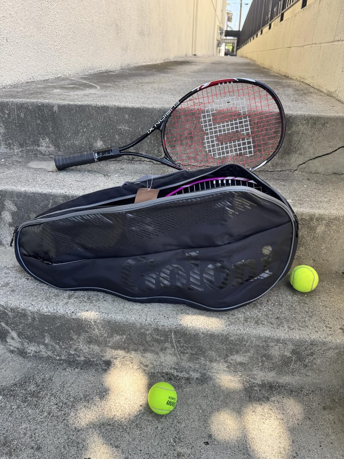 Goloni | 3 Racquet Tennis Bag, for Professional or Beginner Tennis Players, Rackets Cover Bag with Protective Pad & Lightweight | Unisex Design for Men, Women, Youth and Adults customer photo 1