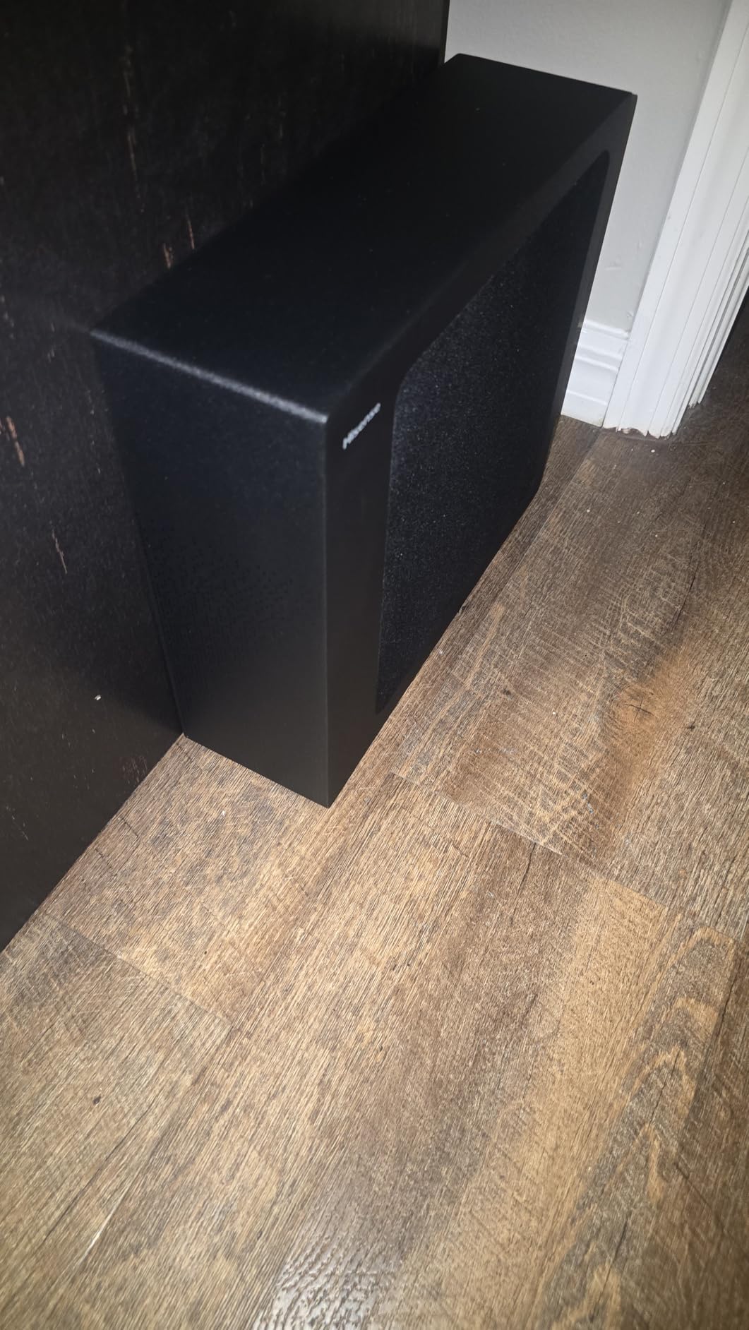 Hisense HS2100 2.1ch Soundbar with Wireless Subwoofer, Dolby Audio, DTS Virtual:X, HDMI ARC, Bluetooth 5.3, Remote Control, 6 EQ Modes customer photo 1