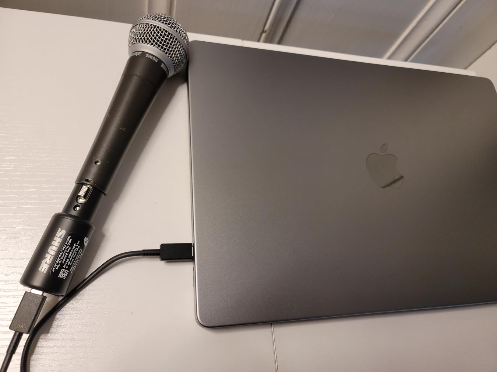 Shure MVX2U XLR-to-USB Audio Interface with Headphone Jack customer photo 1