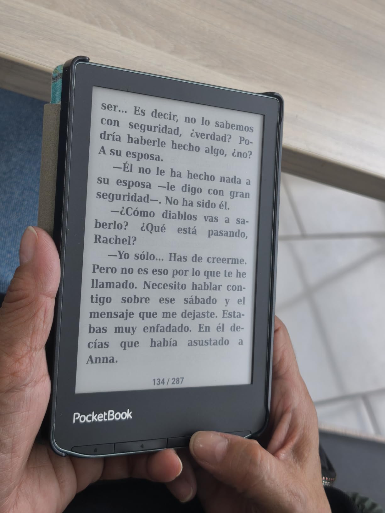 PocketBook Verse E-Reader | Eye-Friendly 6'' E-Ink Carta™ HD Touchscreen | Adjustable SMARTlight | Up to 1 Month of Battery Life | WiFi & Memory Card Slot | E-Book Reader in Bright Blue customer photo 1