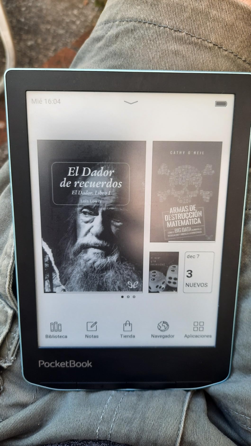 PocketBook Verse E-Reader | Eye-Friendly 6'' E-Ink Carta™ HD Touchscreen | Adjustable SMARTlight | Up to 1 Month of Battery Life | WiFi & Memory Card Slot | E-Book Reader in Bright Blue customer photo 2