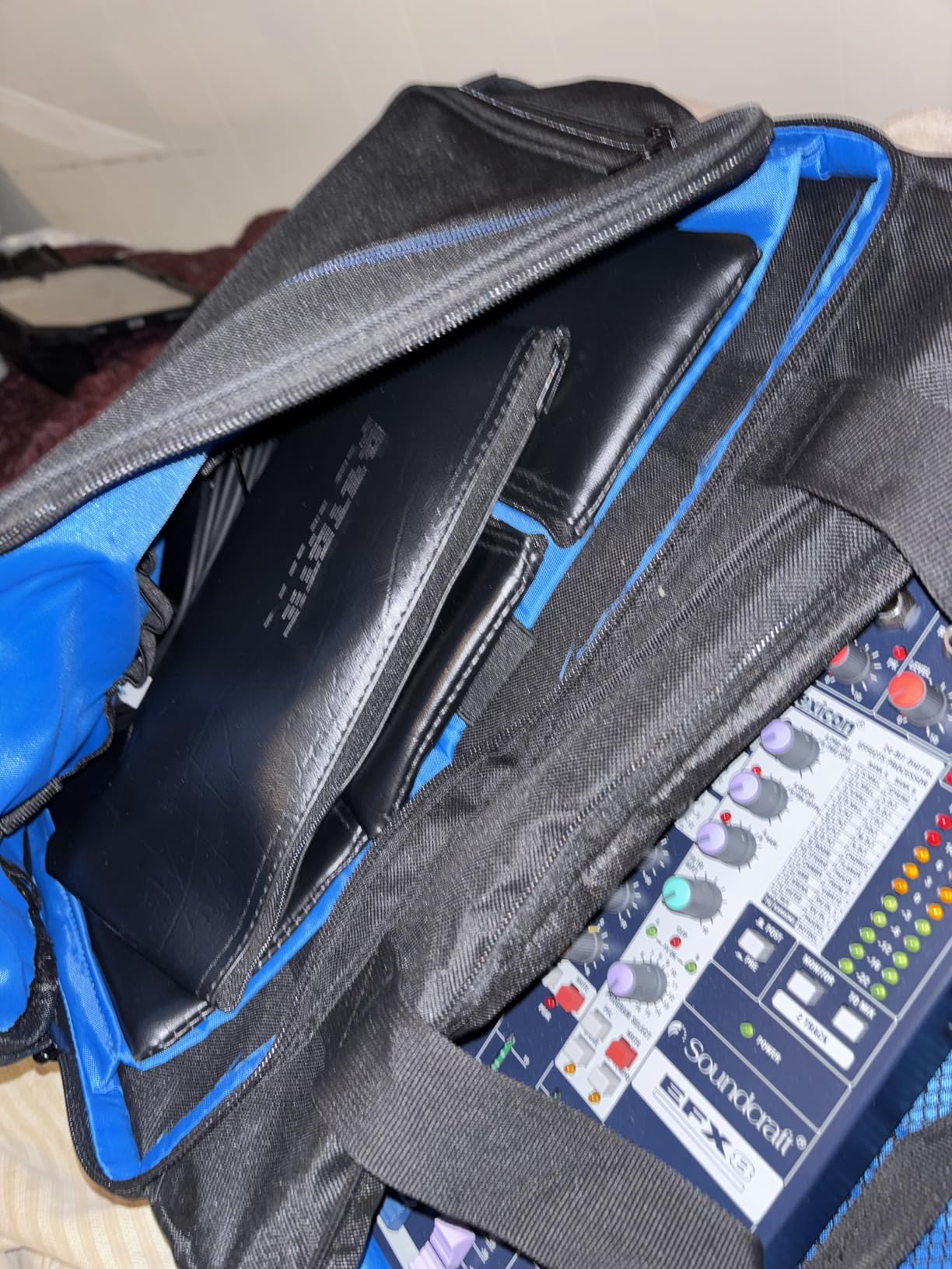 AKOZLIN Padded Mixer Gig Bag Protector DJ Controller Travel Shoulder Bag Case 16