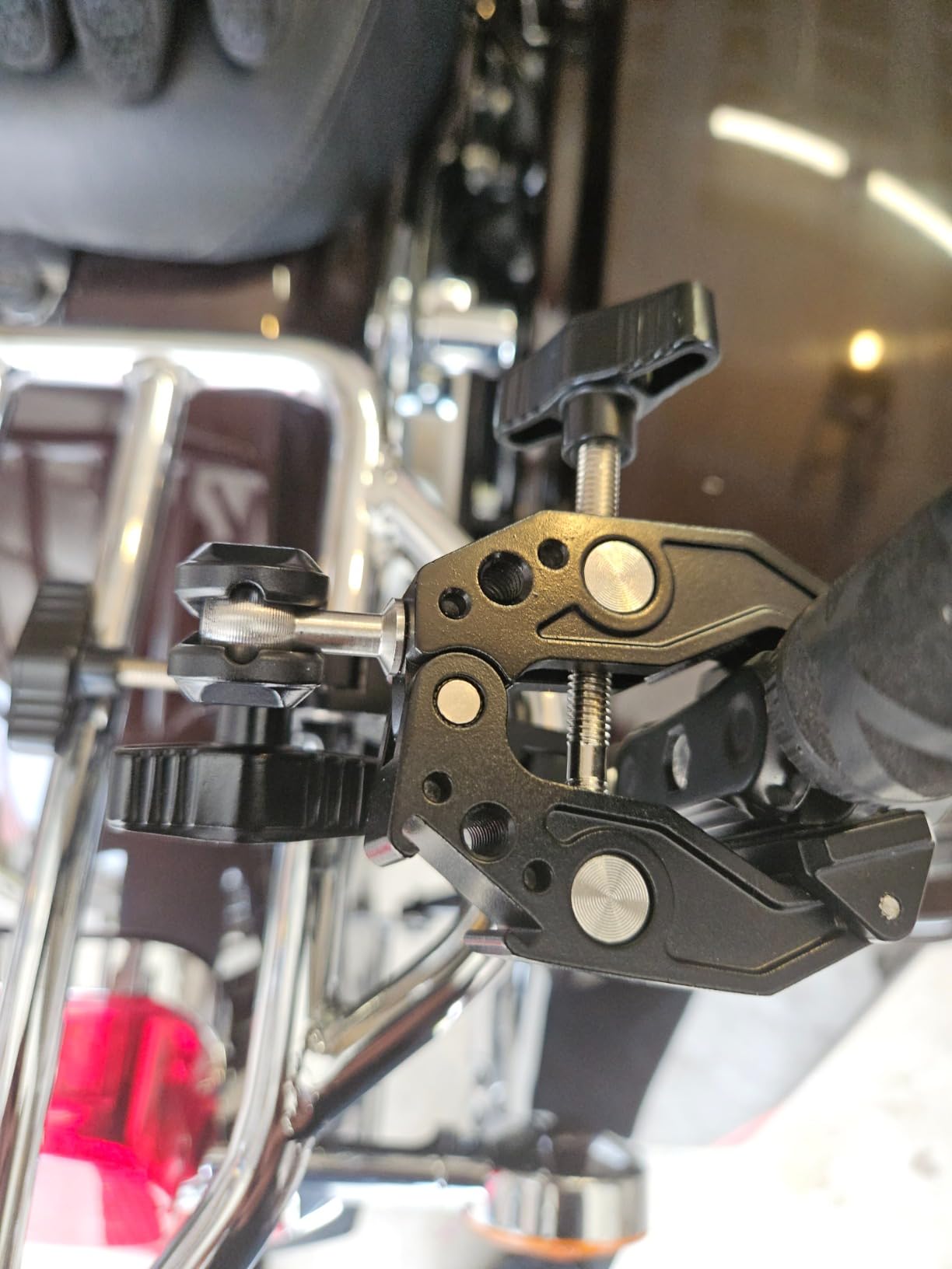 NEEWER Double Super Clamp Camera Mount with Magic Arm, Cold Shoes customer photo 1