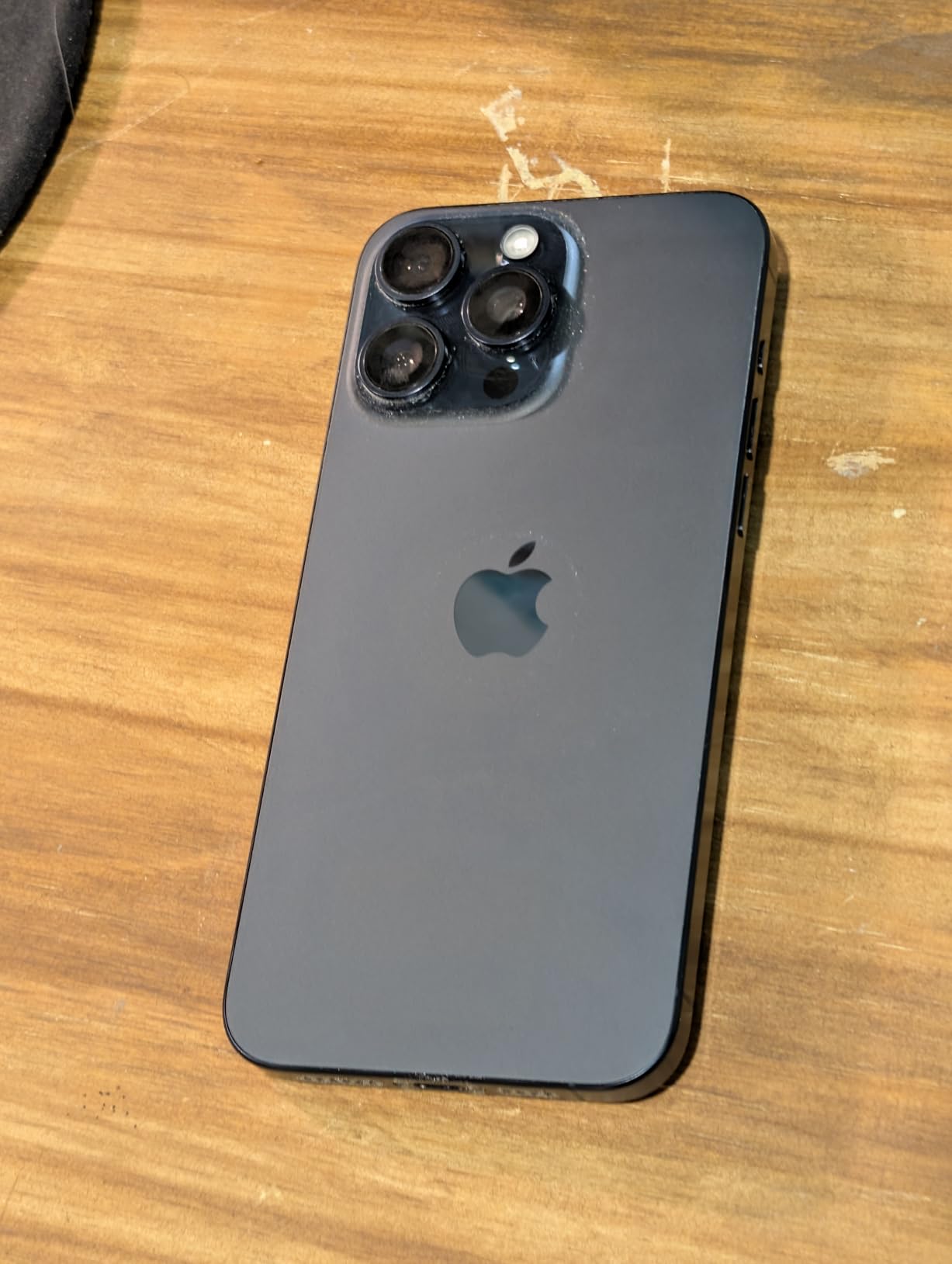 Apple iPhone 15 Pro Max, 256GB, Black Titanium - Unlocked (Renewed) customer photo 2