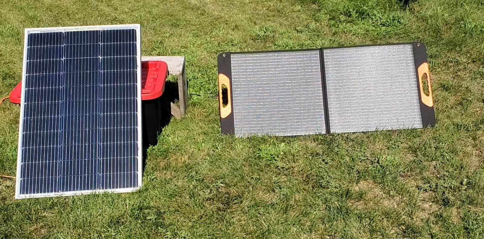 ZOUPW 100W Portable Solar Panel for Power Station,23.5% Efficiency Mono Foldable Solar Charger for Jackery 300/Ecoflow River/Anker/Bluetti,IP67 Waterproof for Camping RV Off-Grid Emergency Power customer photo 2