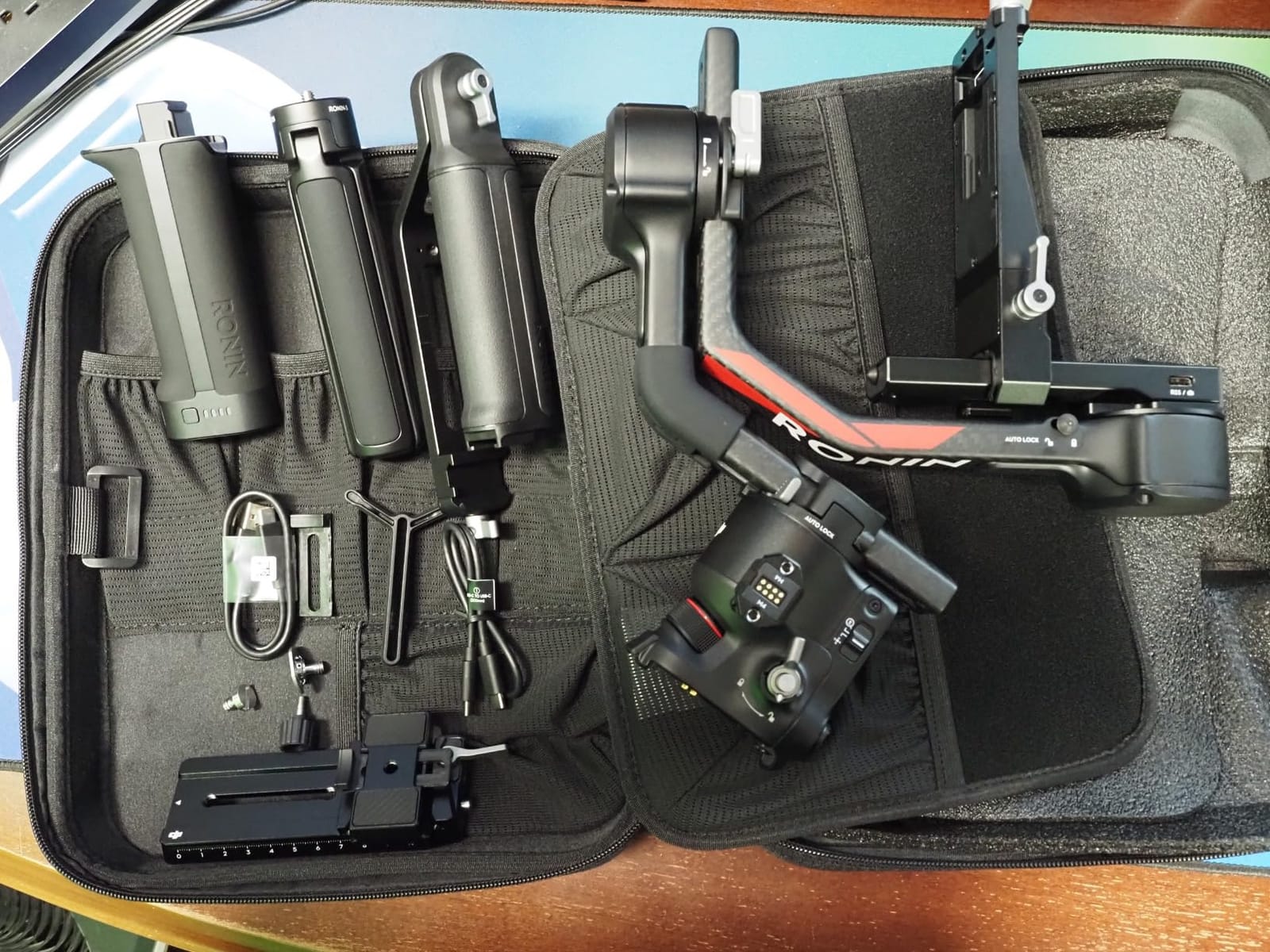 DJI RS 4 Pro Combo, Gimbal Stabilizer for DSLR & Cinema Cameras customer photo 2