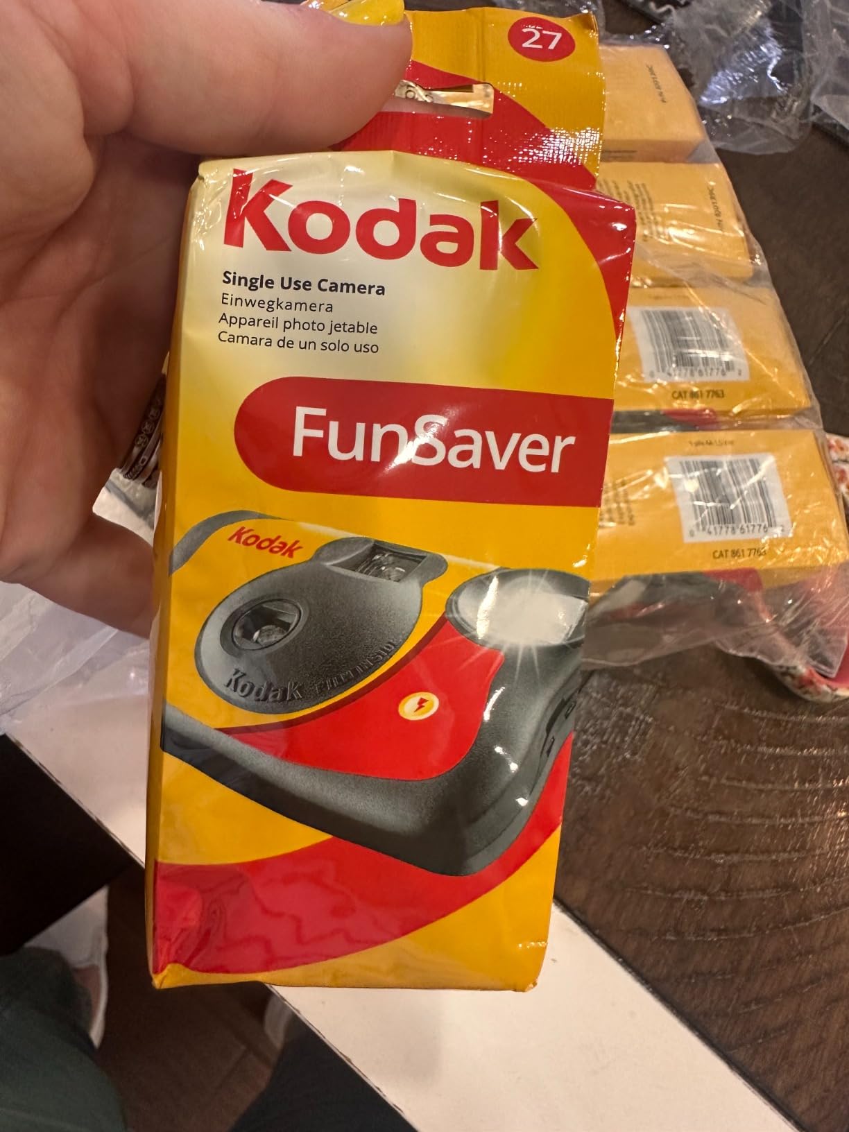 Kodak Funsaver Disposable Camera Bulk one time Single use 7-Pack 27exp 35mm Camera Bundled with Balveli Premium Microfiber Cloths - Bulk Kodak Disposable Film Camera 35mm customer photo 1