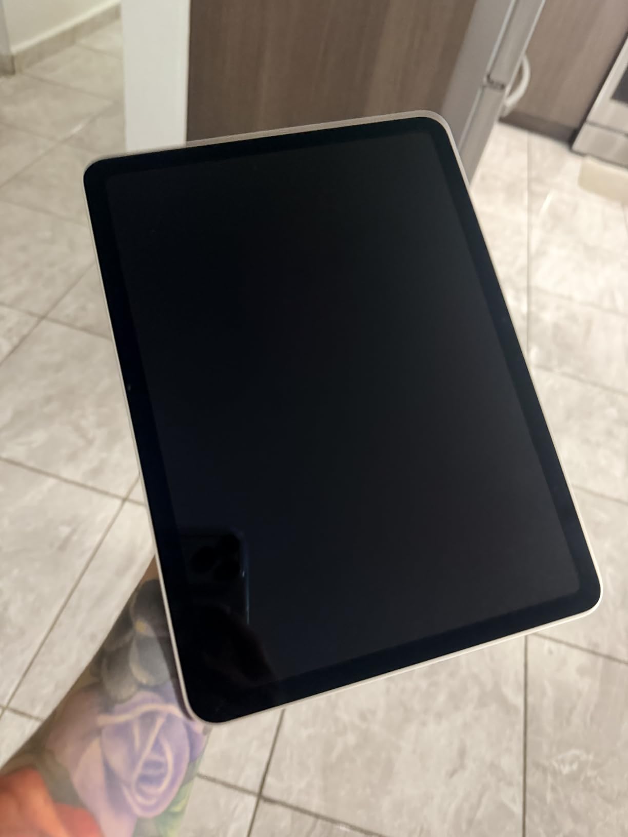 Apple iPad Air 11-inch (M2): Built for Apple Intelligence, Liquid Retina Display, 512GB, 12MP Front/Back Camera, Wi-Fi 6E, Touch ID, All-Day Battery Life — Space Gray customer photo 1
