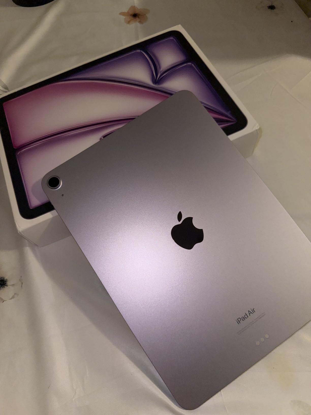 Apple iPad Air 11-inch (M2): Built for Apple Intelligence, Liquid Retina Display, 512GB, 12MP Front/Back Camera, Wi-Fi 6E, Touch ID, All-Day Battery Life — Space Gray customer photo 2
