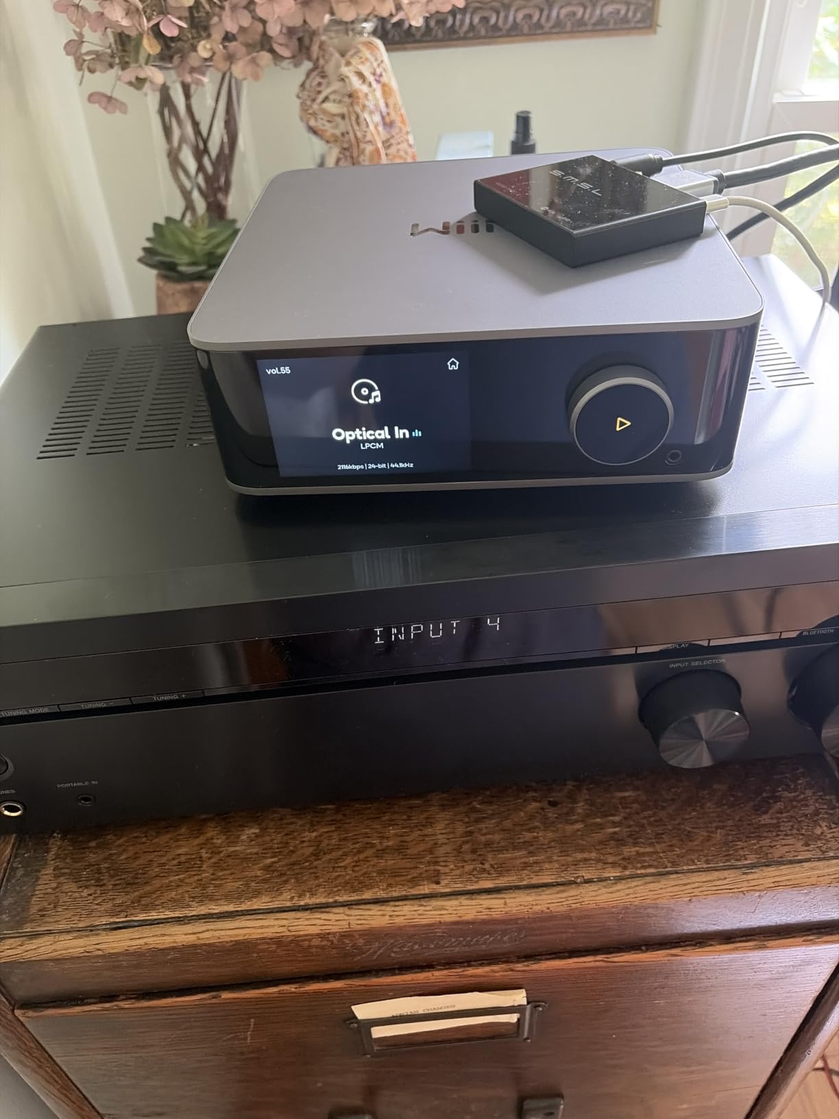 WiiM Ultra Hi-Res Music Streamer with Touchscreen & ESS DAC, Space Gray customer photo 1