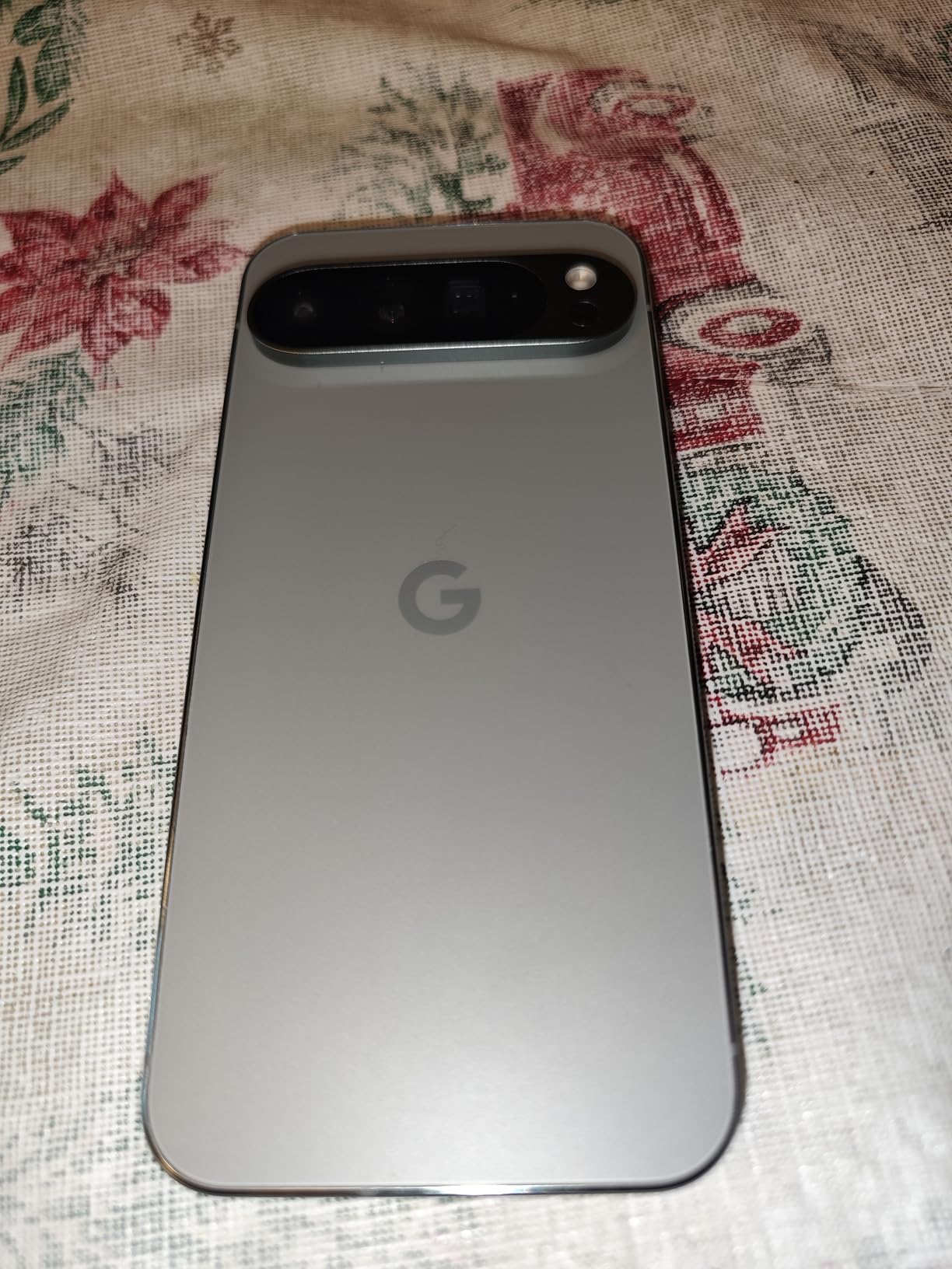 Google Pixel 9 Pro XL - Unlocked Android Smartphone with Gemini, Triple Rear Camera System, 24-Hour Battery, and 6.8