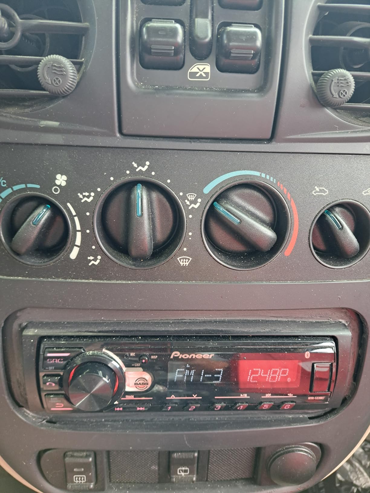 Pioneer MVH-S230BT 1-Din Car Stereo with Bluetooth, USB, AM/FM Radio customer photo 1
