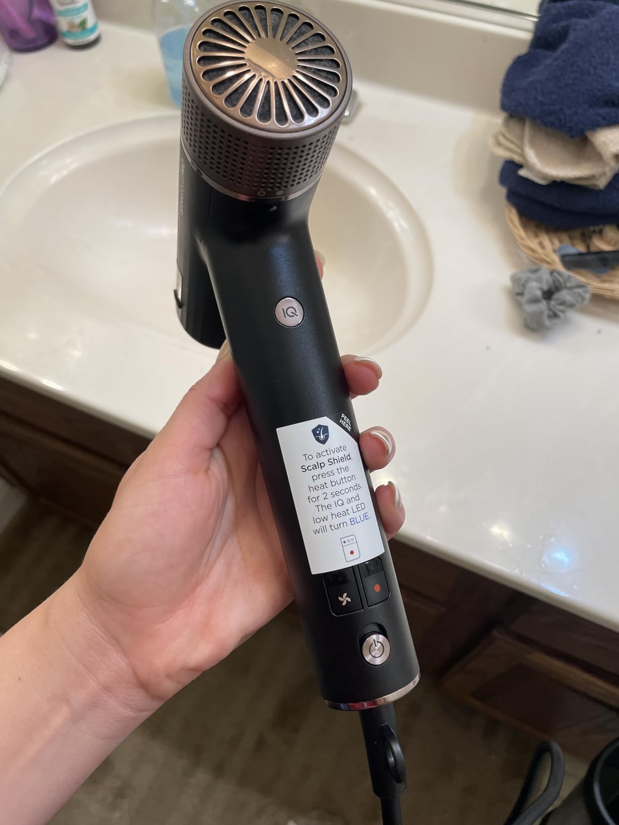 Shark SpeedStyle Pro Ionic Hair Dryer, Scalp Shield, Curly-Coily, HD732 customer photo 1