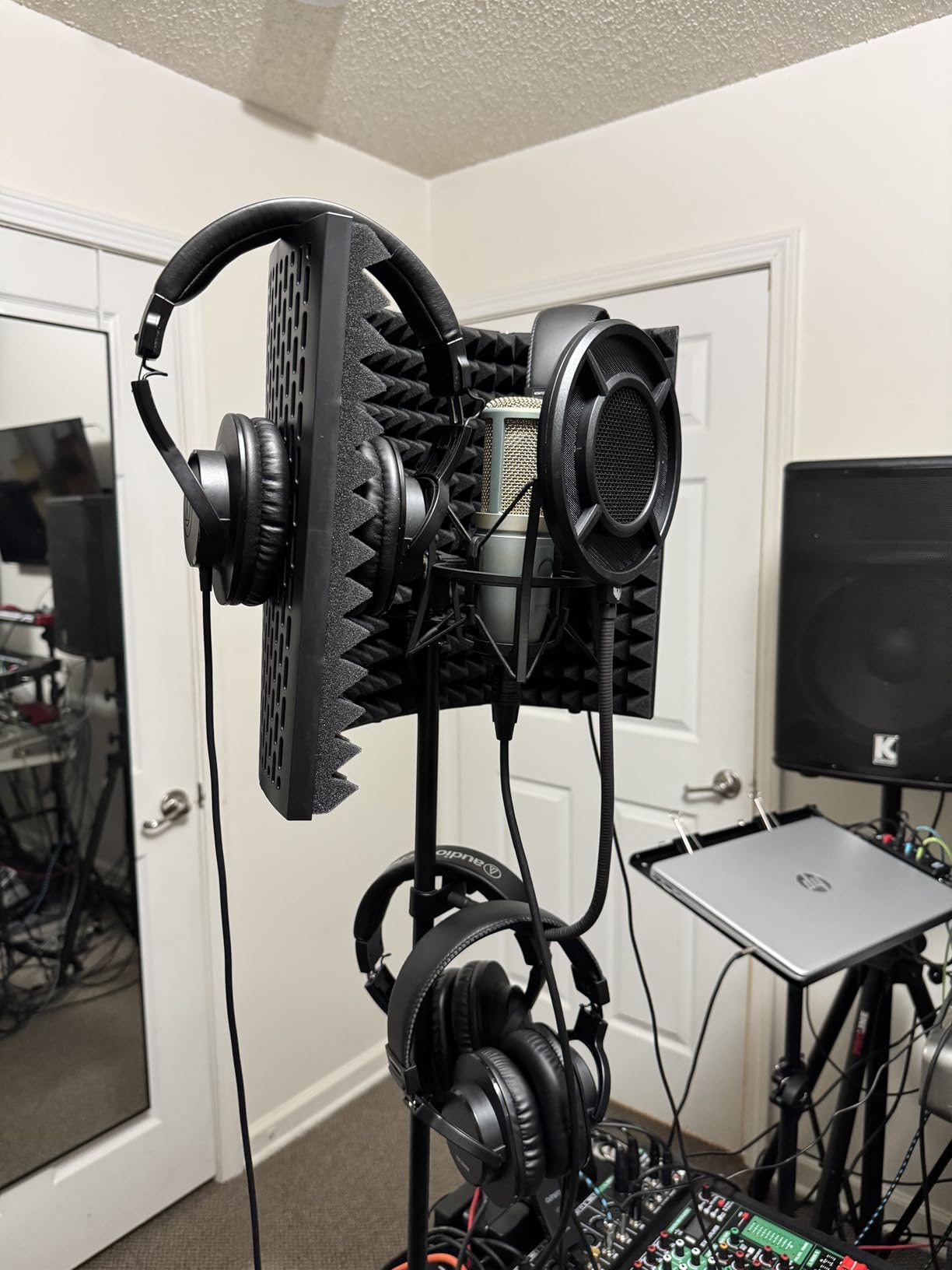 Audio-Technica ATH-M20x Professional Studio Monitor Headphones, White customer photo 1