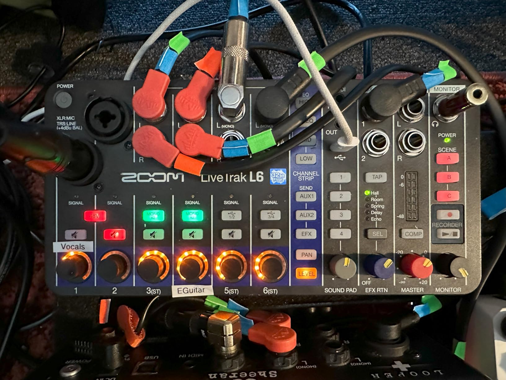 Zoom LiveTrak L6 Mixer/Recorder for Musicians & Podcasters customer photo 2