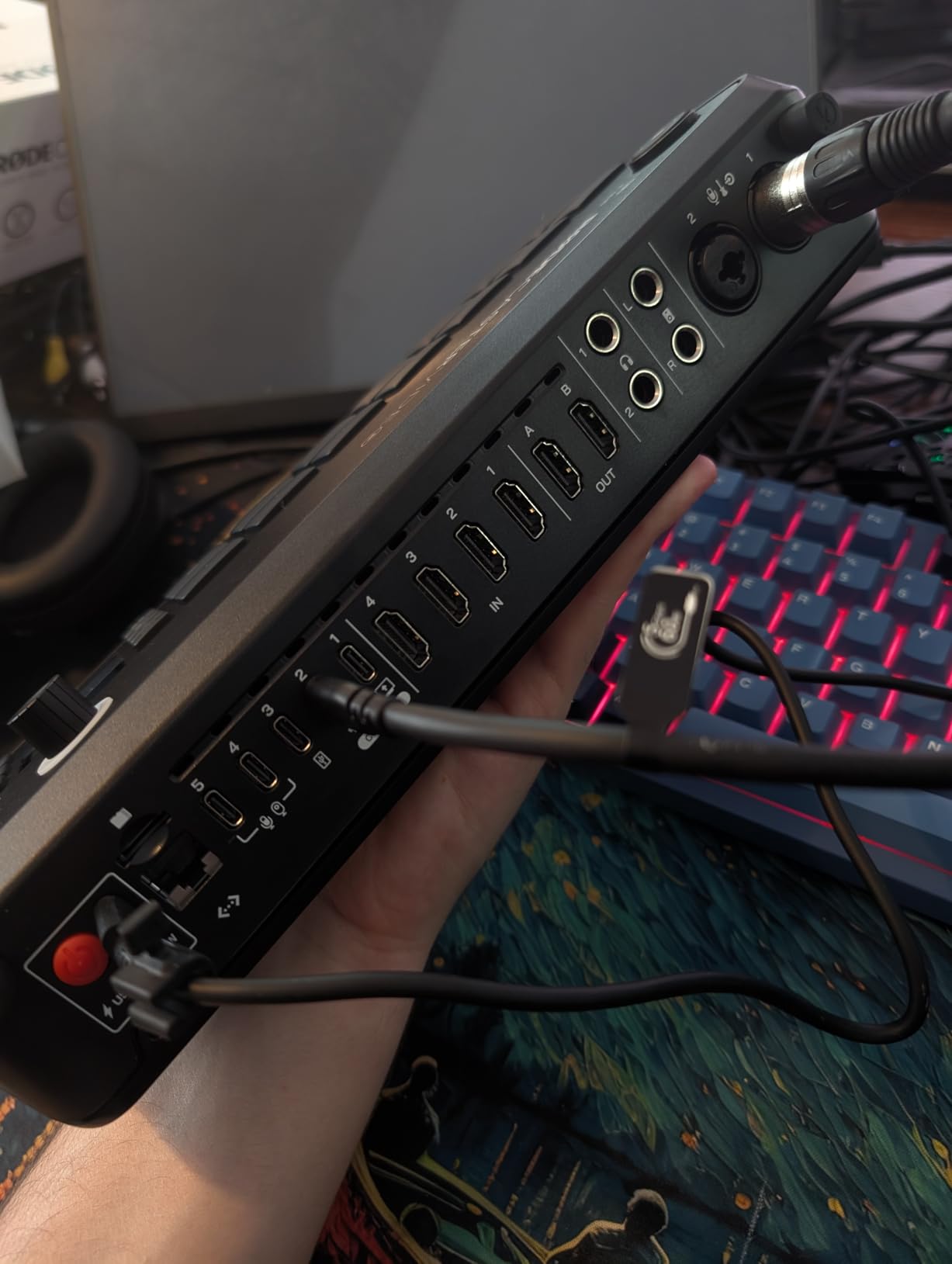 RØDE RØDECaster Video – Professional Video Switcher and Audio Interface – customer photo 2