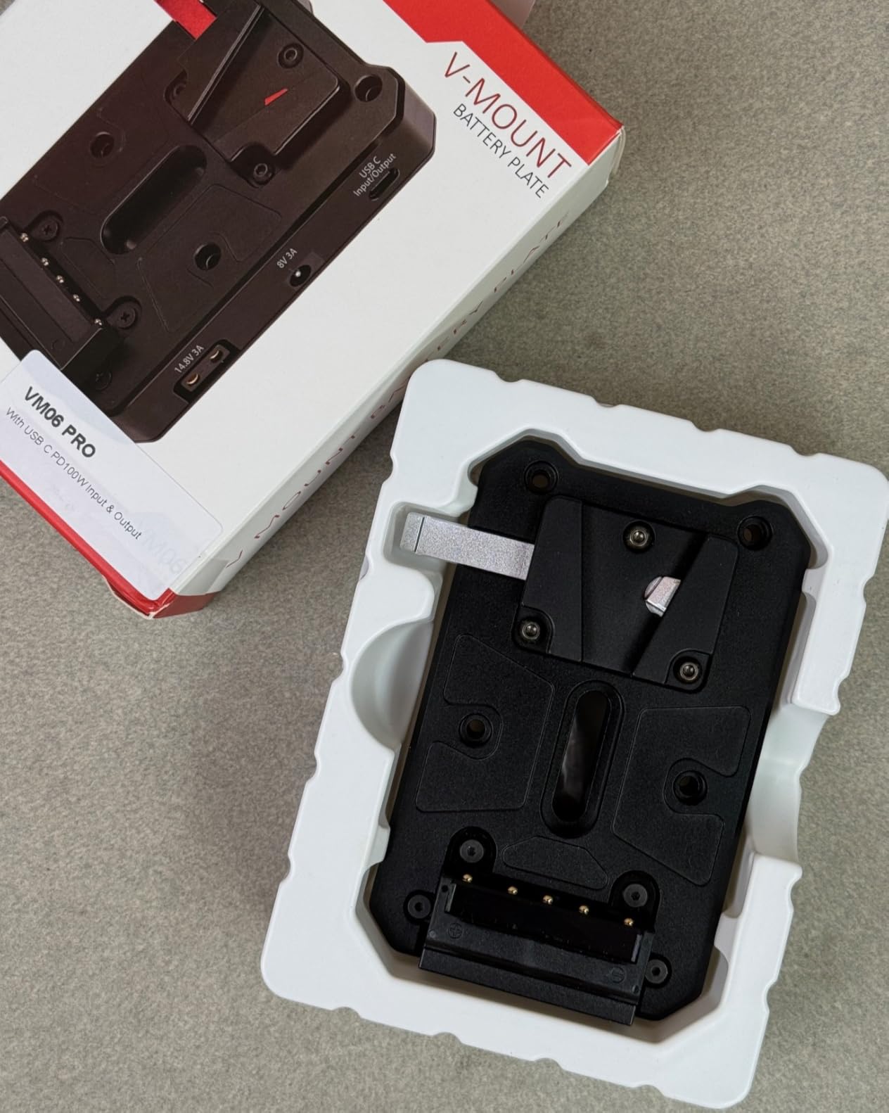 Mini V Mount Battery Adapter Plate, Power Supply Splitter with USB-C PD 100W Input Fast Charger and Output, USB-A/D-TAP/DC8V 12V Output for DSLR Camera customer photo 2