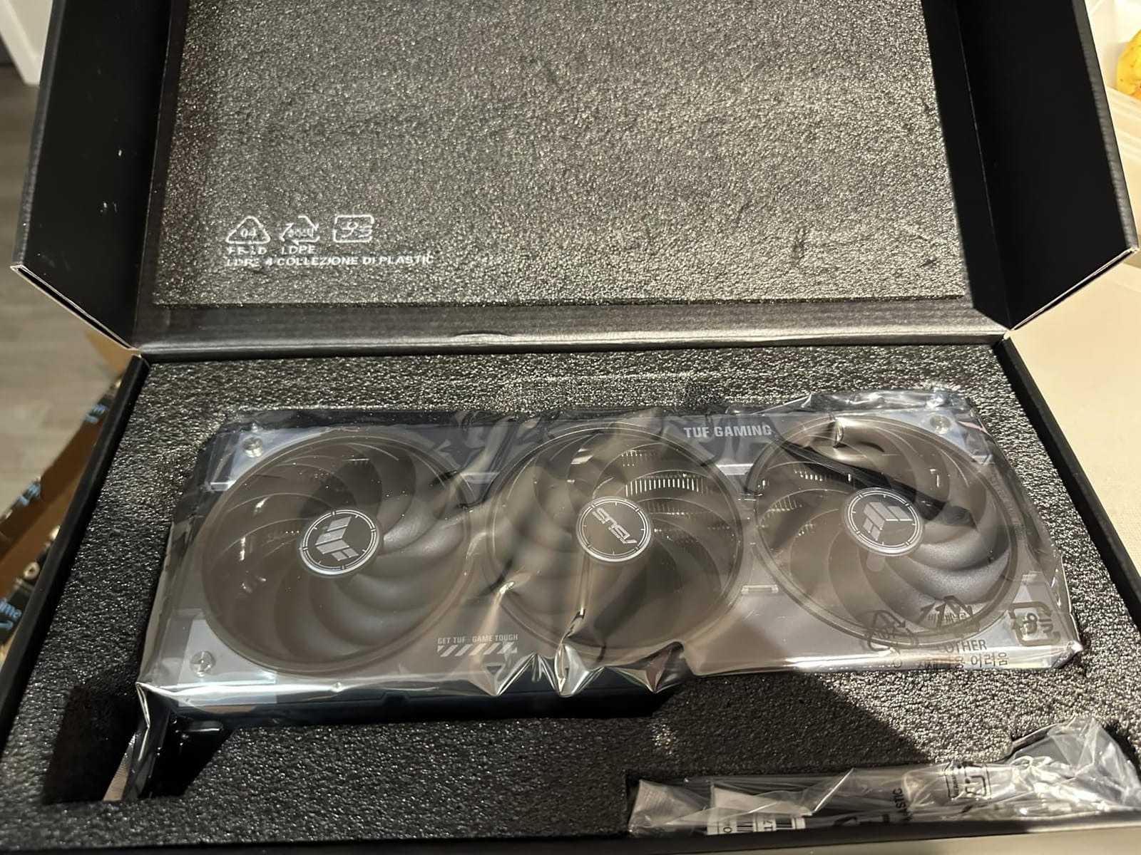ASUS TUF Gaming GeForce RTX 5070 Ti 16GB GDDR7 OC Edition Graphics Card customer photo 2