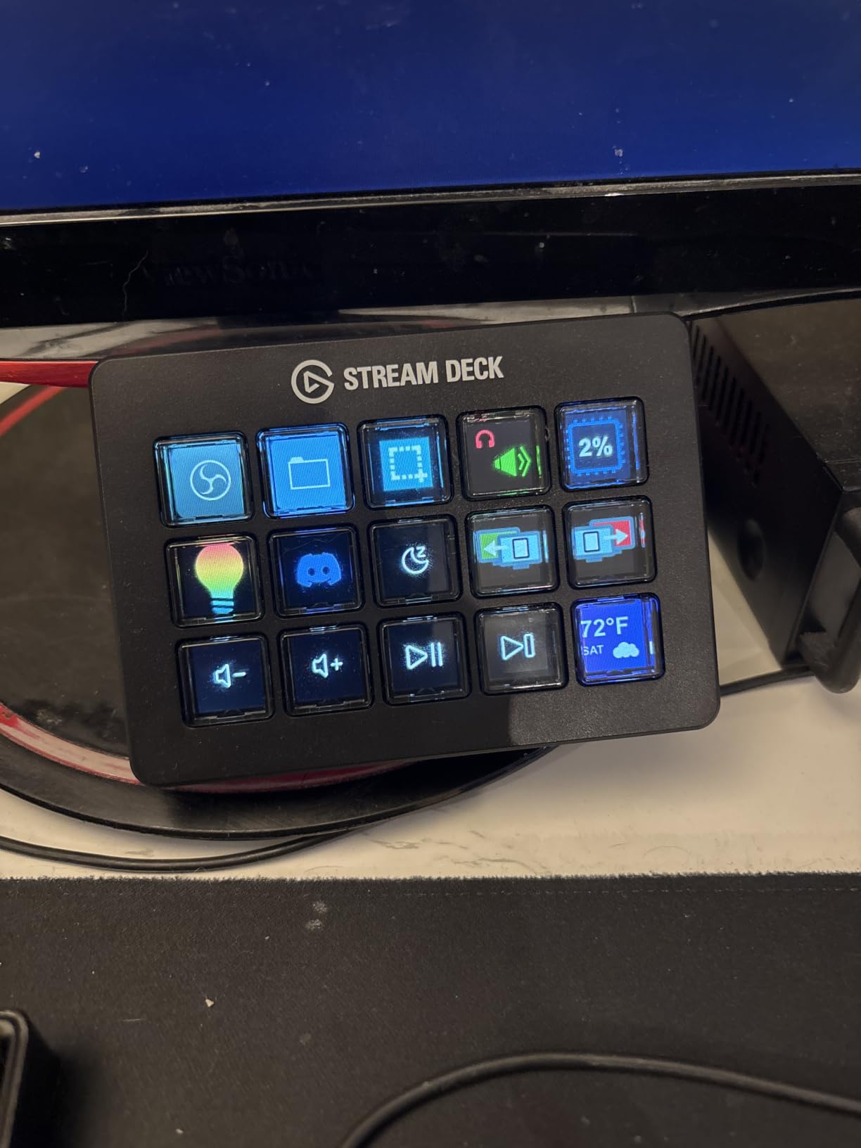 Elgato Stream Deck Scissor Keys Workflow Controller customer photo 1