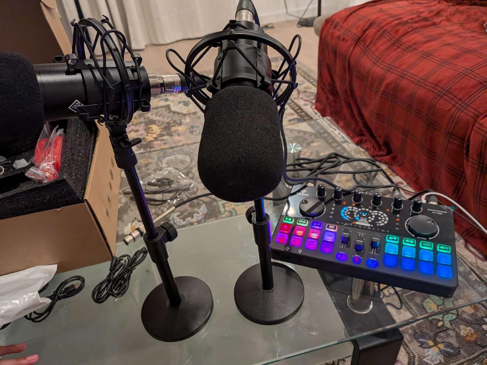 M100 Podcast Equipment Bundle for 4, Audio Interface with 4 Dynamic Mics customer photo 1