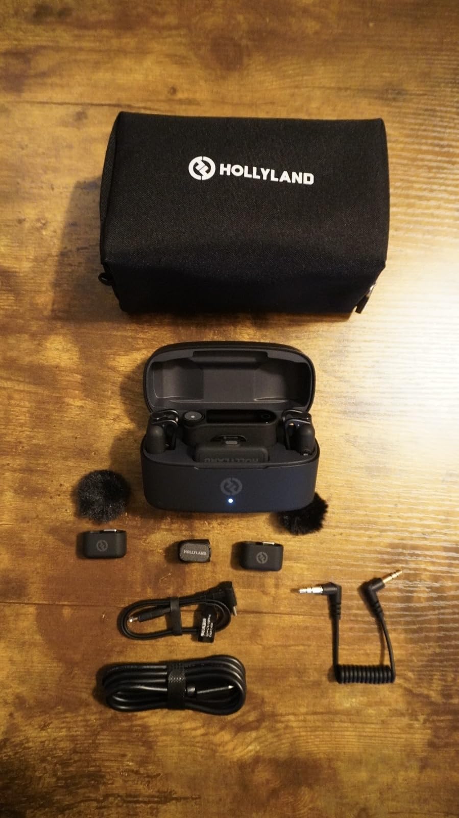 Hollyland Lark MAX 2 Wireless Lavalier Microphone for iPhone/Camera/Android, AI Noise Cancelling, 32-bit Full-Chain Audio, 340m Transmission (Combo, 2TX + 2RX + Charging Case) customer photo 2