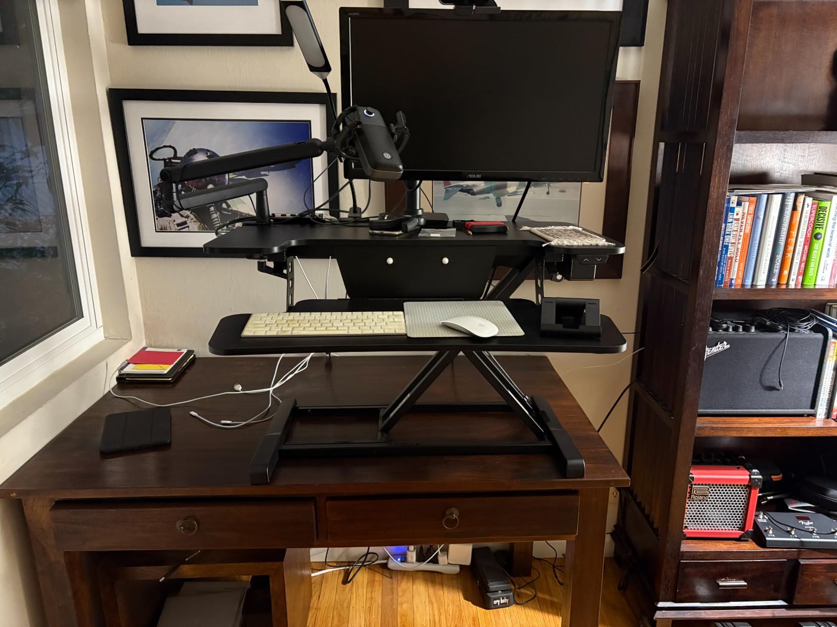 FLEXISPOT 35 inch Electric Standing Desk Converter, Motorized Stand up Desk Riser, Monitor and Laptop Workstation with Wide Keyboard Tray, Black customer photo 1