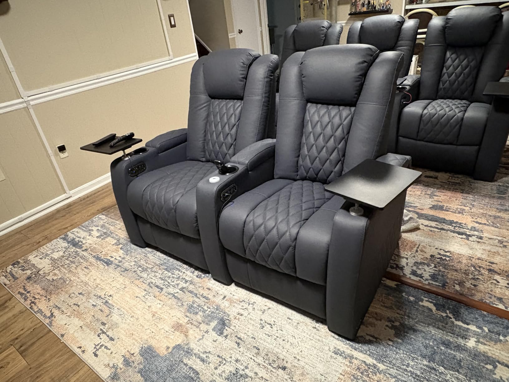 comfiroom Top-Grain Leather Home Theater Seating, Dual-Motor Power Recliner customer photo 1