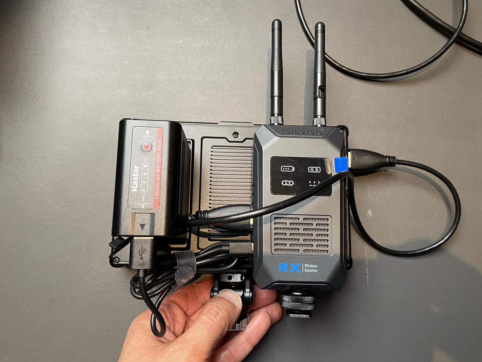 Lemorele R1100 Wireless HDMI Transmitter Receiver Kit 656FT 5G WiFi 1TX 1RX customer photo 1
