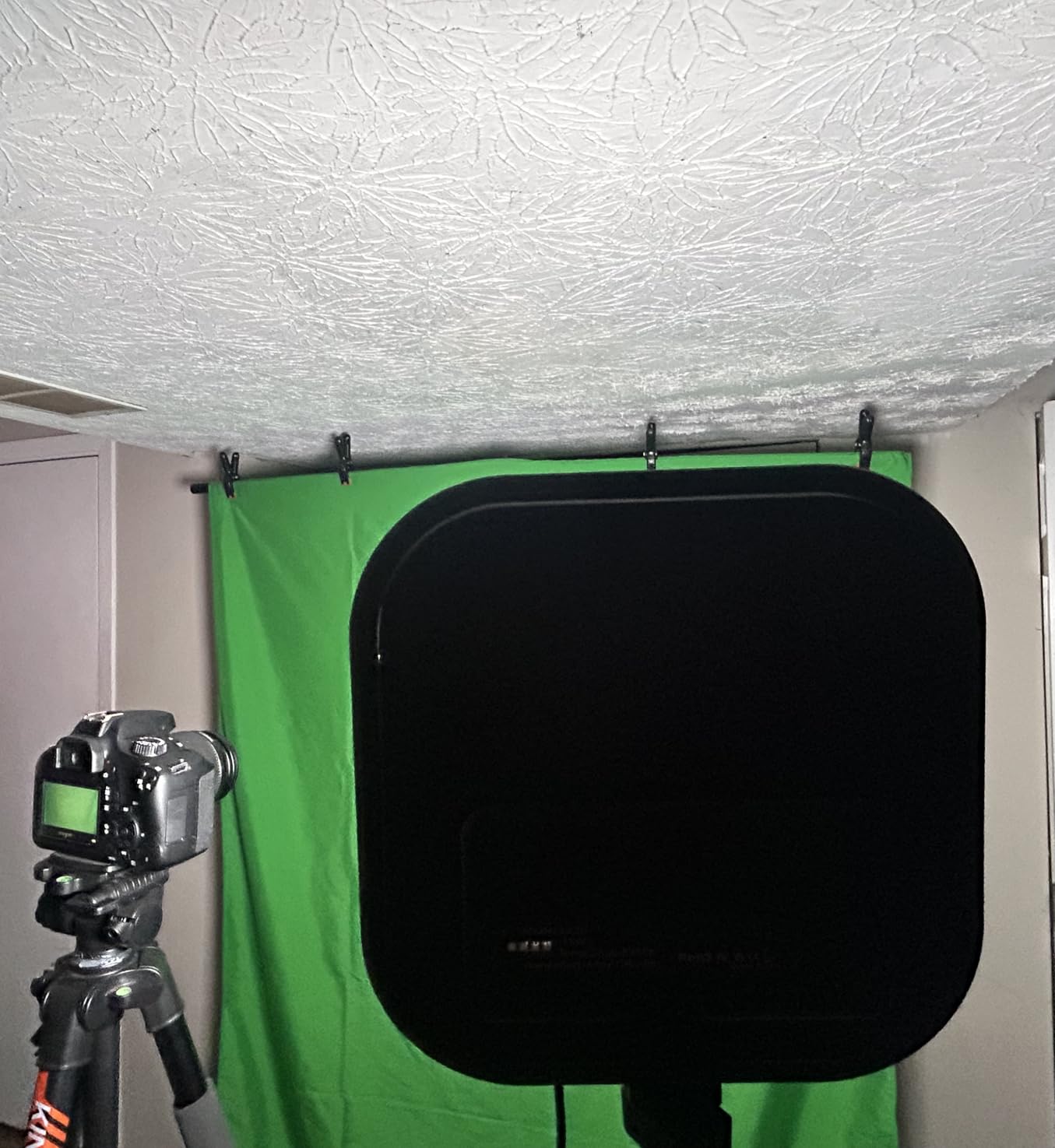Green Screen Backdrop Kit 5x7 ft with Foldable T-Shaped Stand customer photo 1