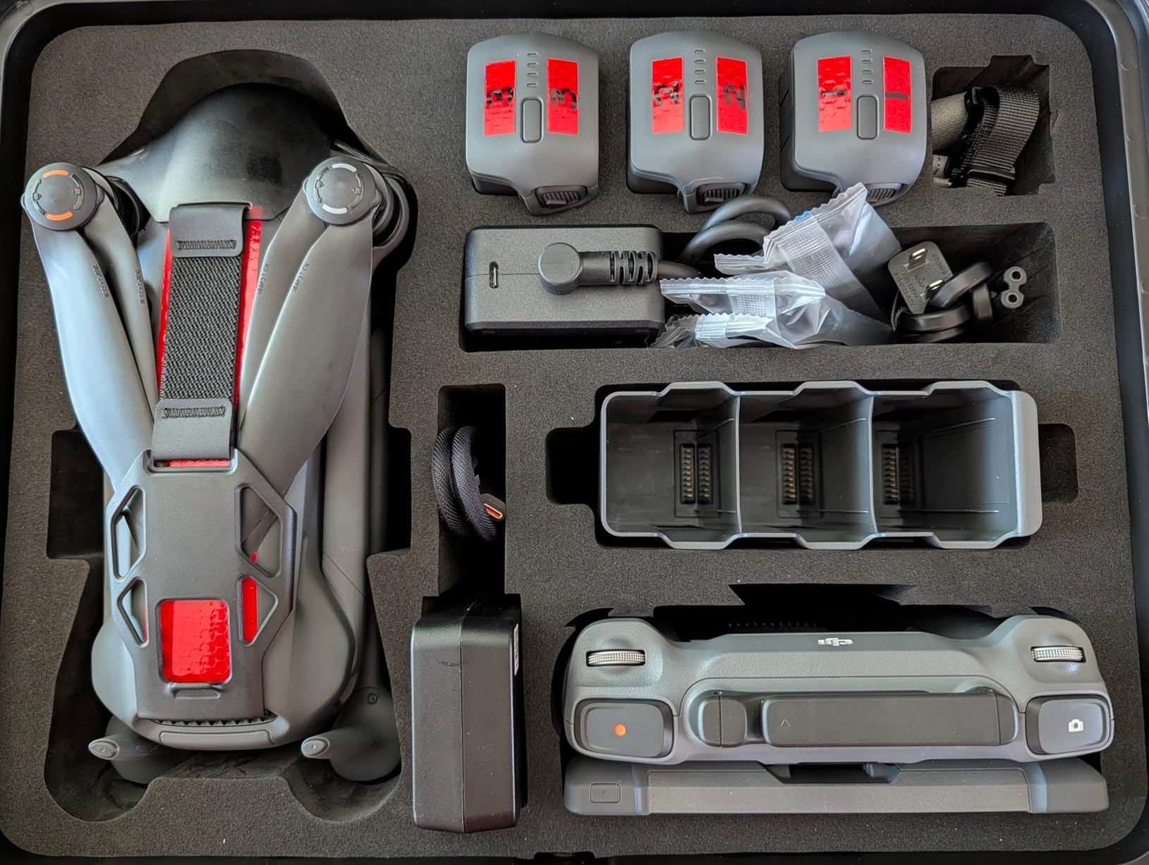 Lekufee Waterproof Hard Carrying Case for DJI Mavic 4 Pro Drone, Creator Combo, Fly More Combo, DJI RC Pro 2/RC 2, Battery (7 pcs), Charging Hub, and other Accessories(Case Only) customer photo 2