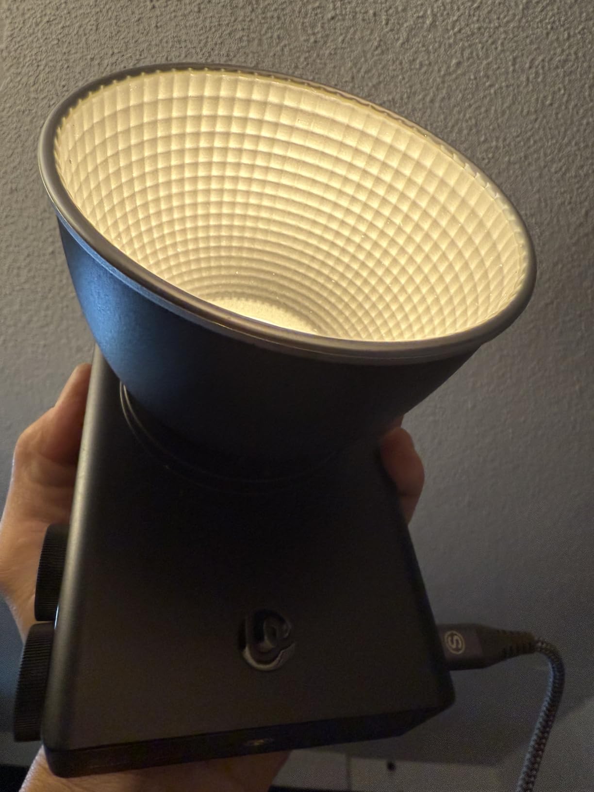 Ulanzi C01 100W Portable Bi-Color COB Light, 2700K-6500K CRI 96+ 14500Lx customer photo 2