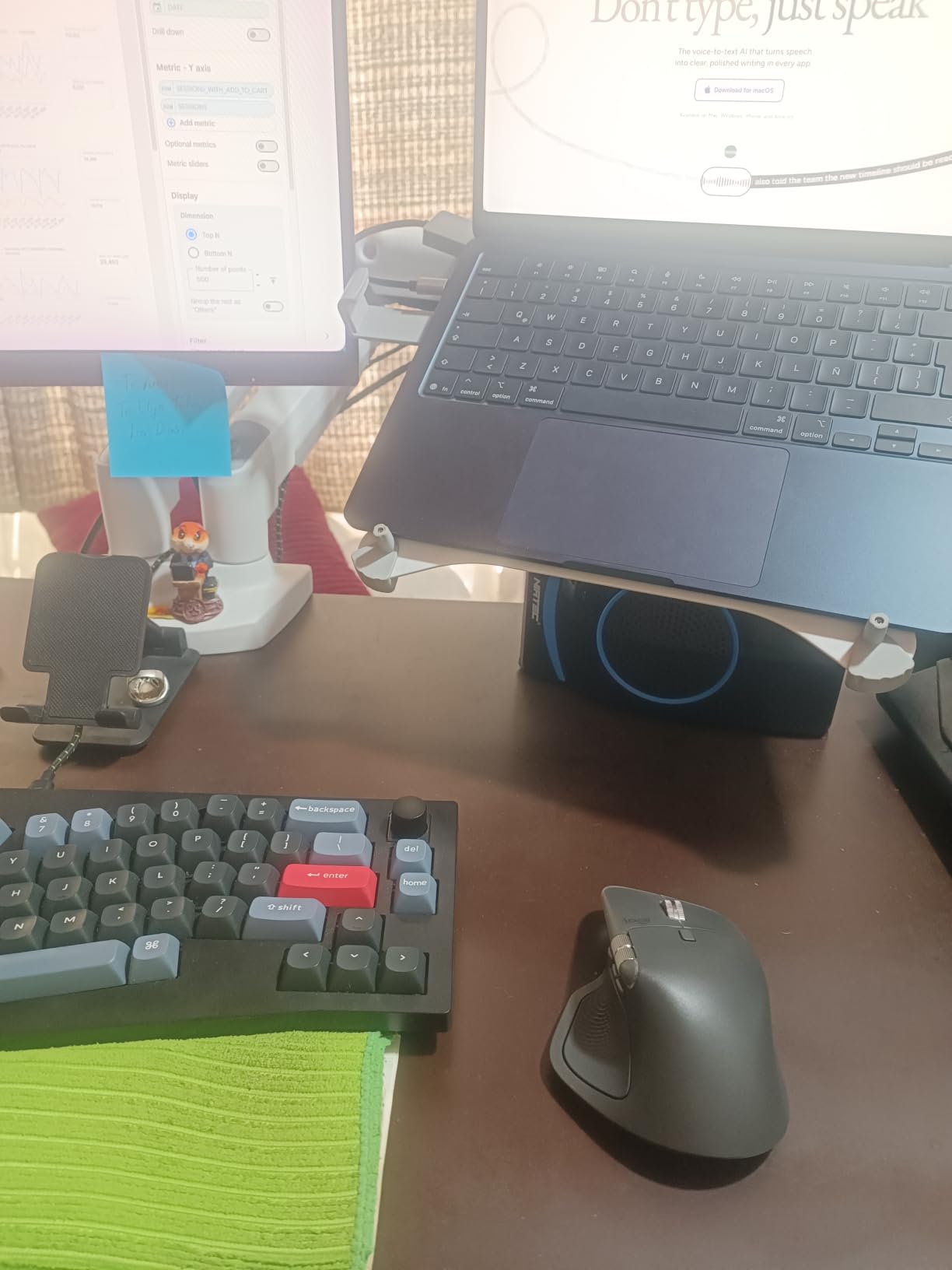 Logitech MX Master 4 Ergonomic Wireless Mouse with Haptics - Graphite customer photo 1