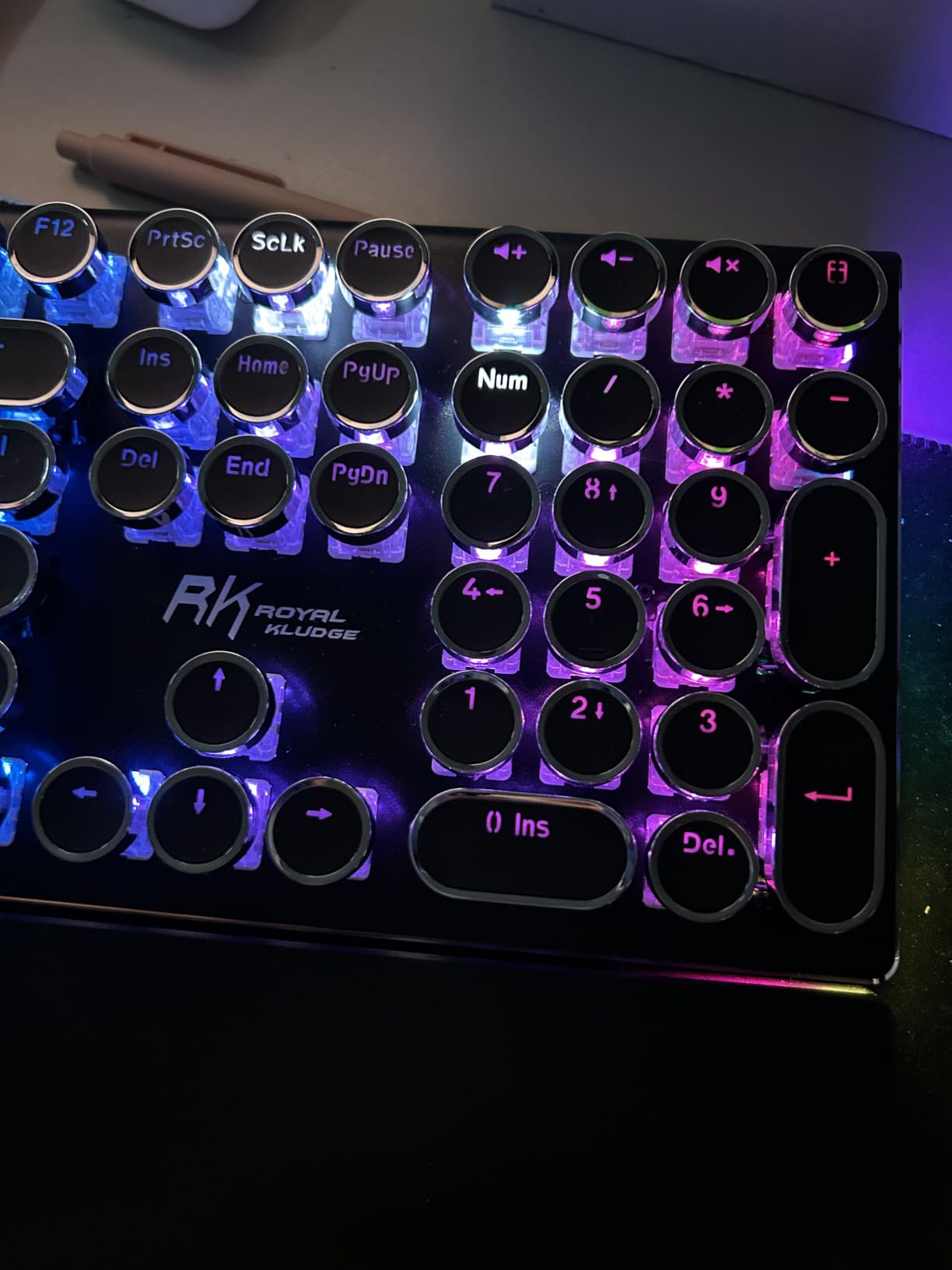 RK ROYAL KLUDGE X108 Typewriter Keyboard with Knob, Wired Mechanical Gaming Keyboard, 108 Keys RGB Backlit Sidelight, Detachable Wrist Rest, Retro Round Keycaps Blue Switches - Shadow Black customer photo 1
