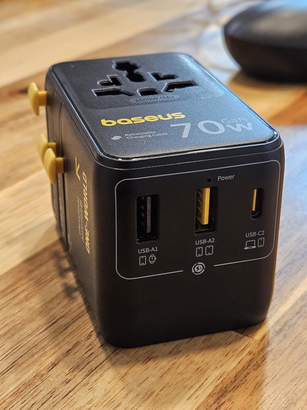 Baseus 70W Universal Travel Adapter, 6-in-1 International Plug Adapter customer photo 1