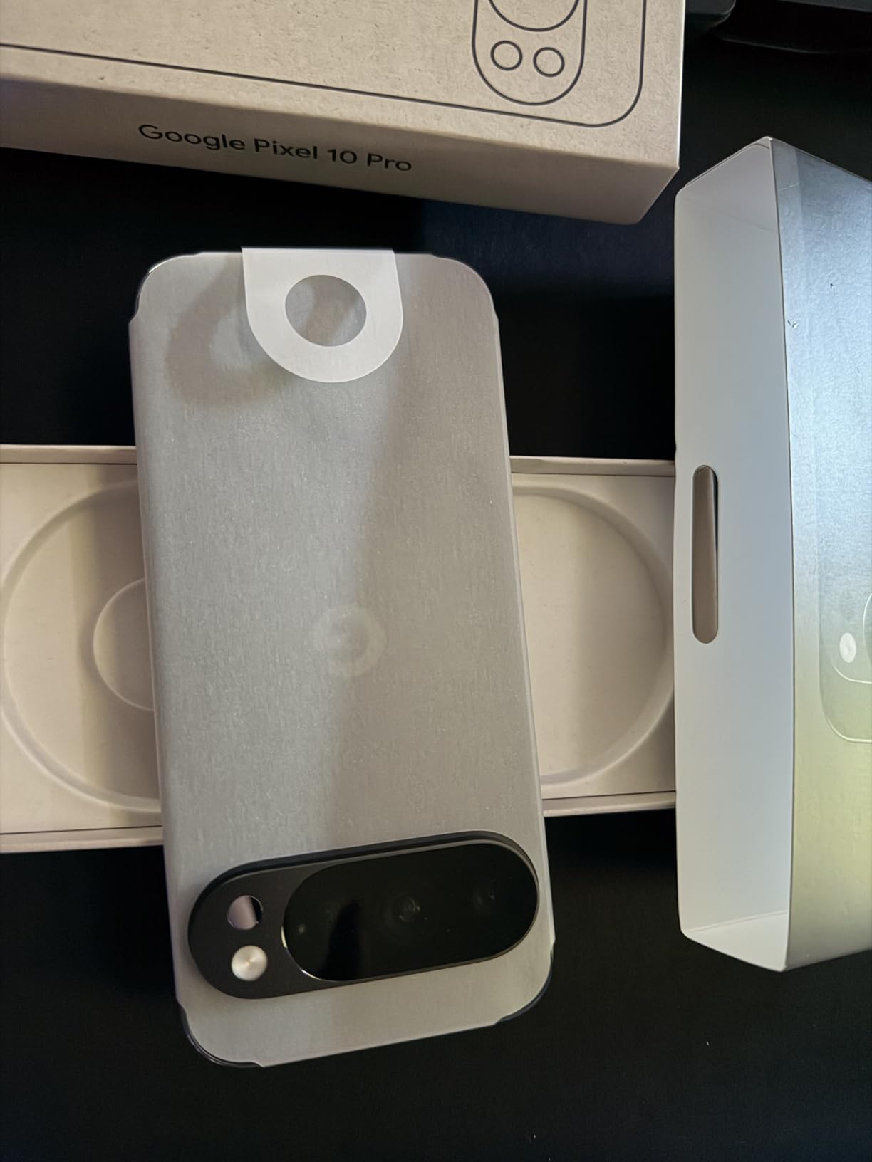 Google Pixel 10 Pro - Unlocked Smartphone with Gemini - Moonstone - 128 GB customer photo 1